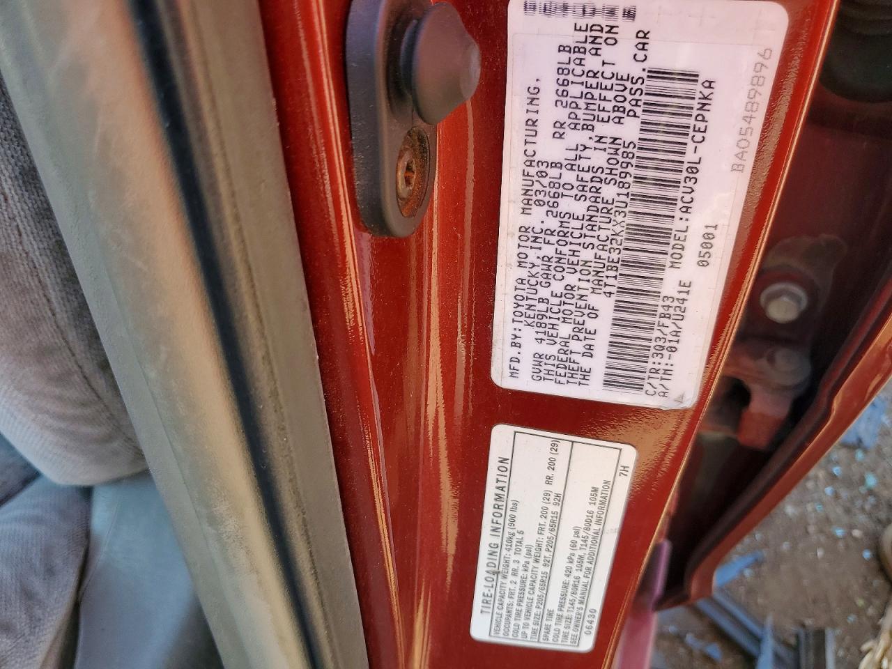 2003 Toyota Camry Le Red vin: 4T1BE32KX3U189985