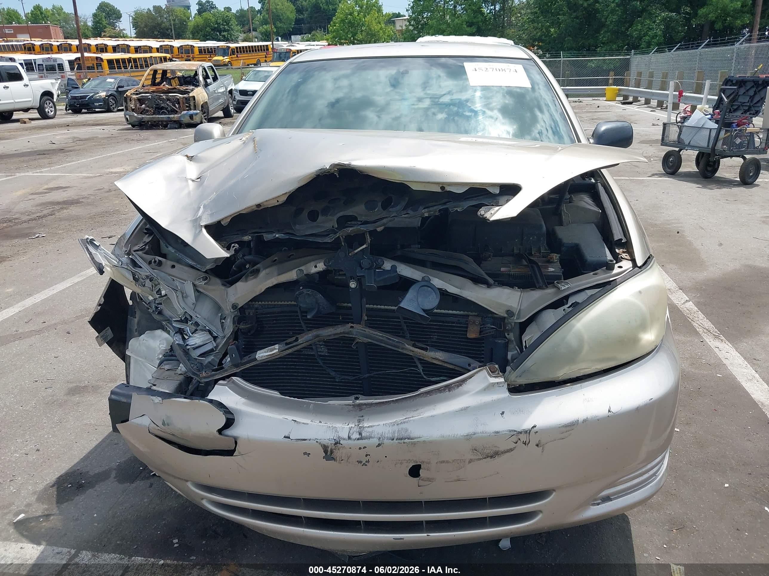 2003 Toyota Camry Le Gold vin: 4T1BE32KX3U213914