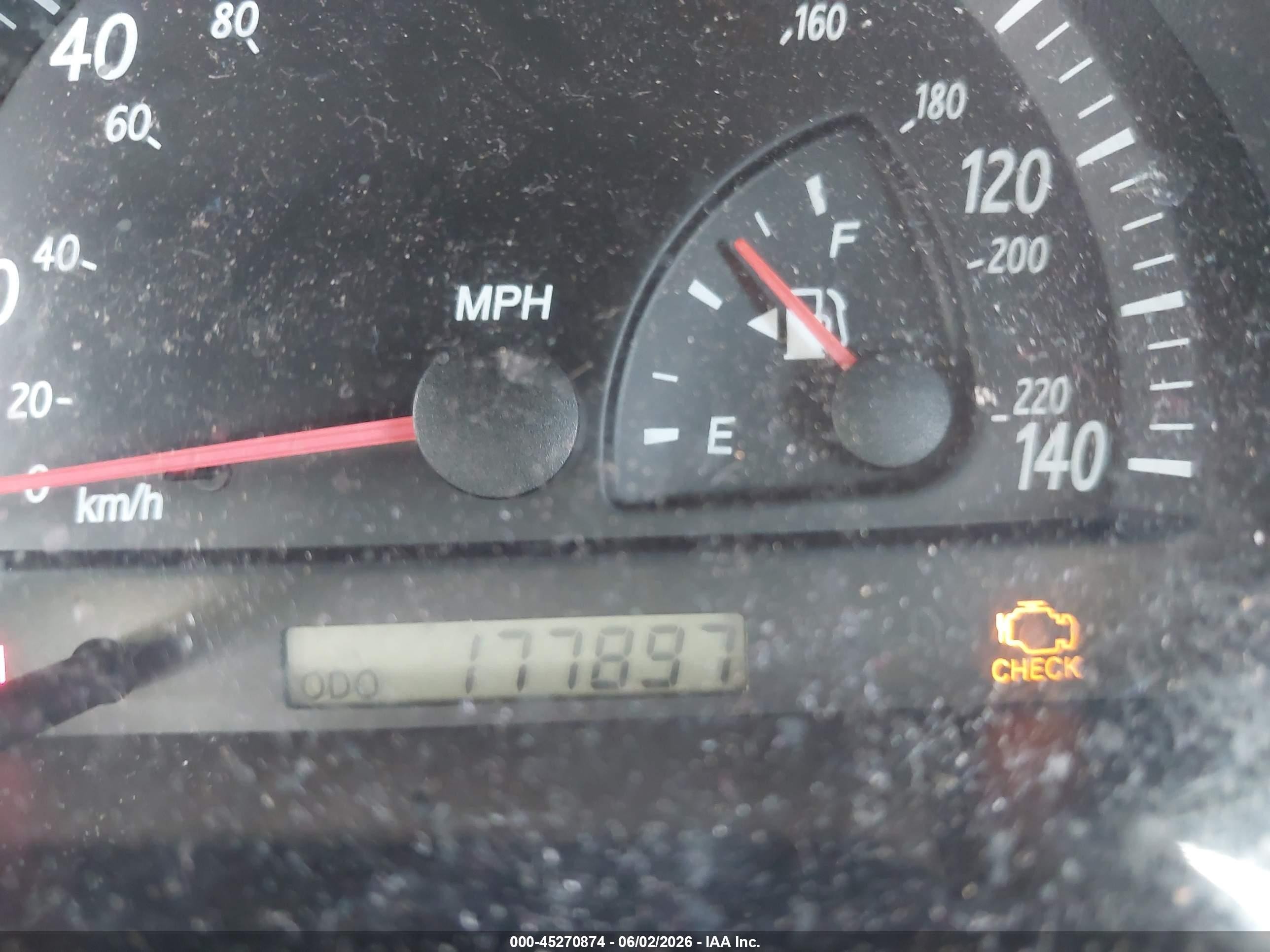 2003 Toyota Camry Le Gold vin: 4T1BE32KX3U213914