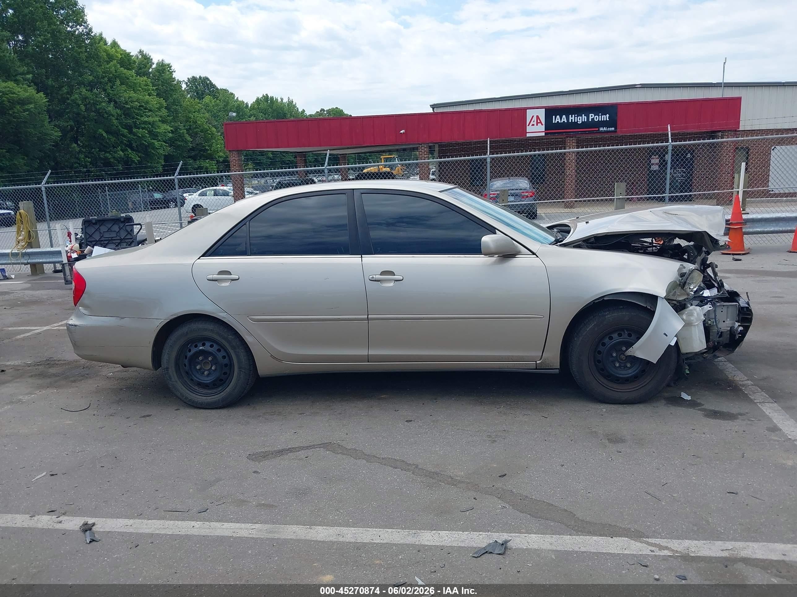 2003 Toyota Camry Le Gold vin: 4T1BE32KX3U213914