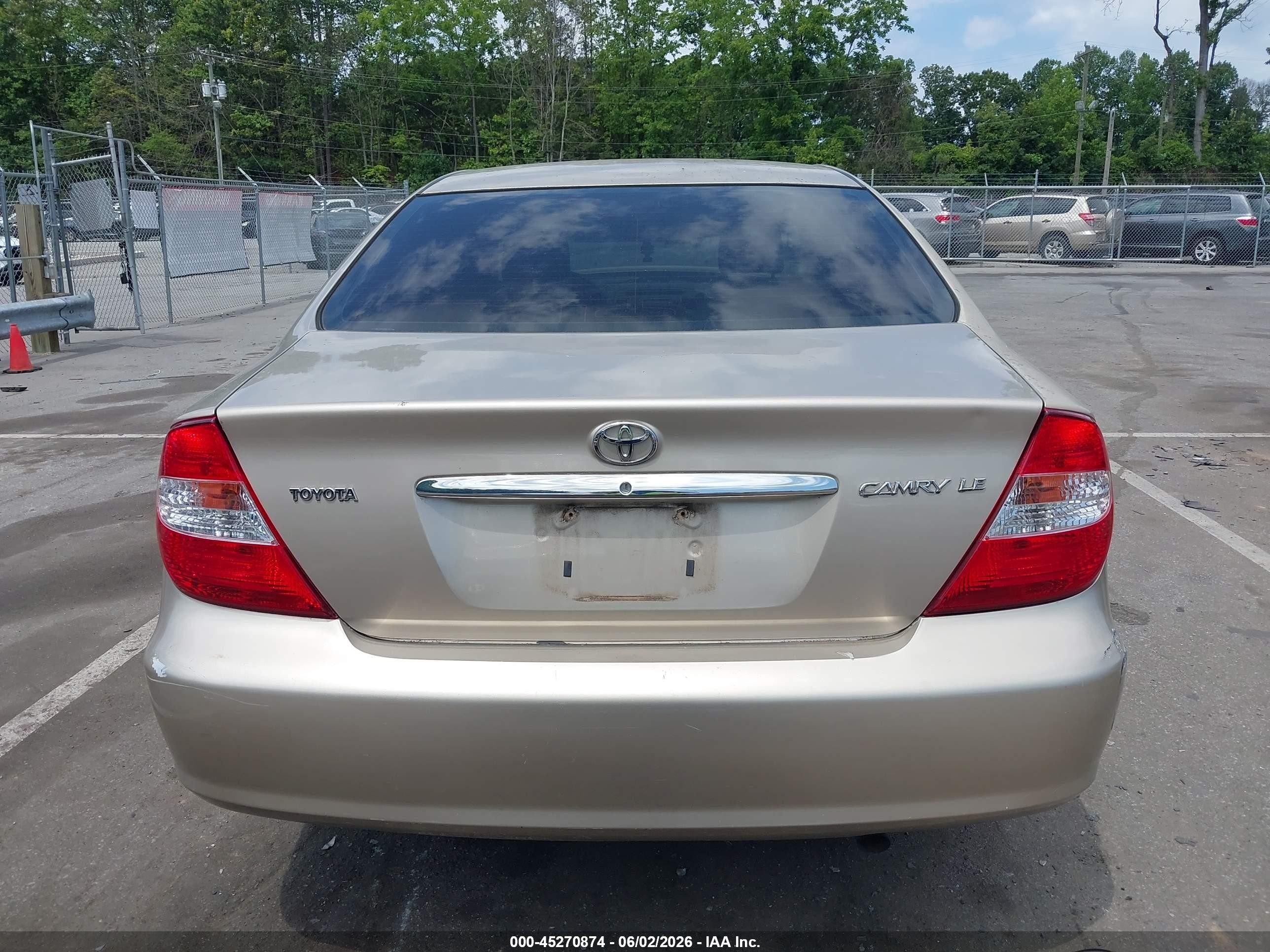 2003 Toyota Camry Le Gold vin: 4T1BE32KX3U213914