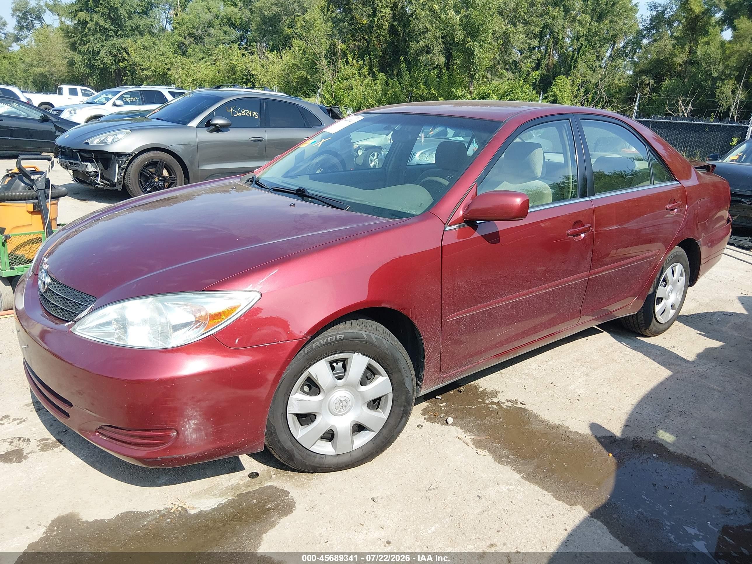 2003 Toyota Camry Le Red vin: 4T1BE32KX3U241941