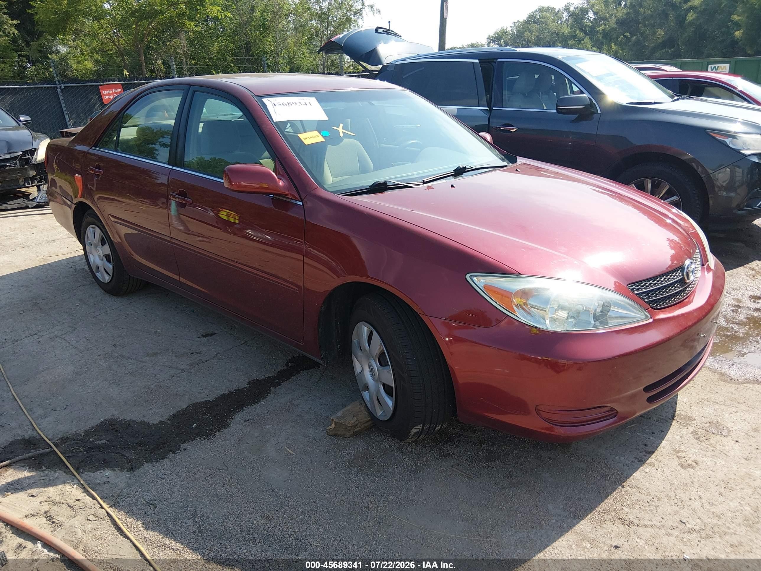 2003 Toyota Camry Le Red vin: 4T1BE32KX3U241941