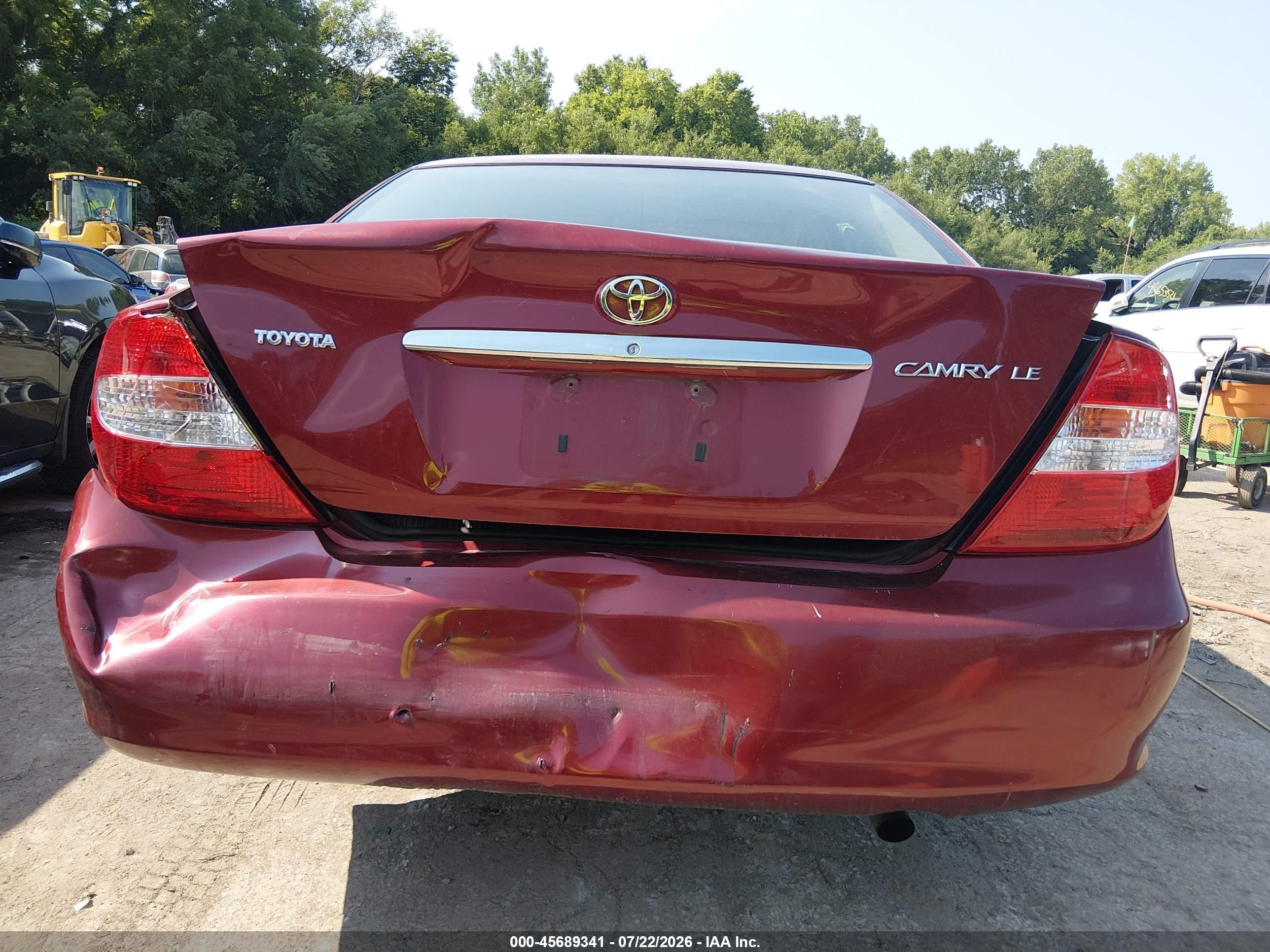 2003 Toyota Camry Le Red vin: 4T1BE32KX3U241941