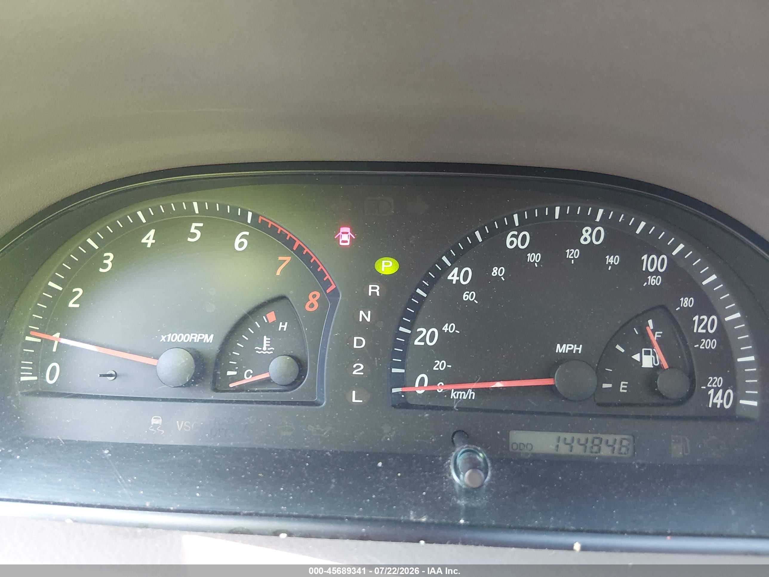 2003 Toyota Camry Le Red vin: 4T1BE32KX3U241941