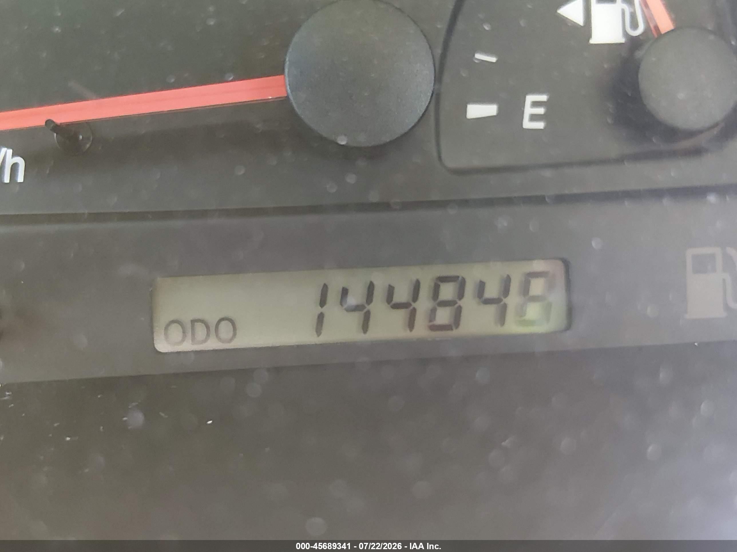 2003 Toyota Camry Le Red vin: 4T1BE32KX3U241941