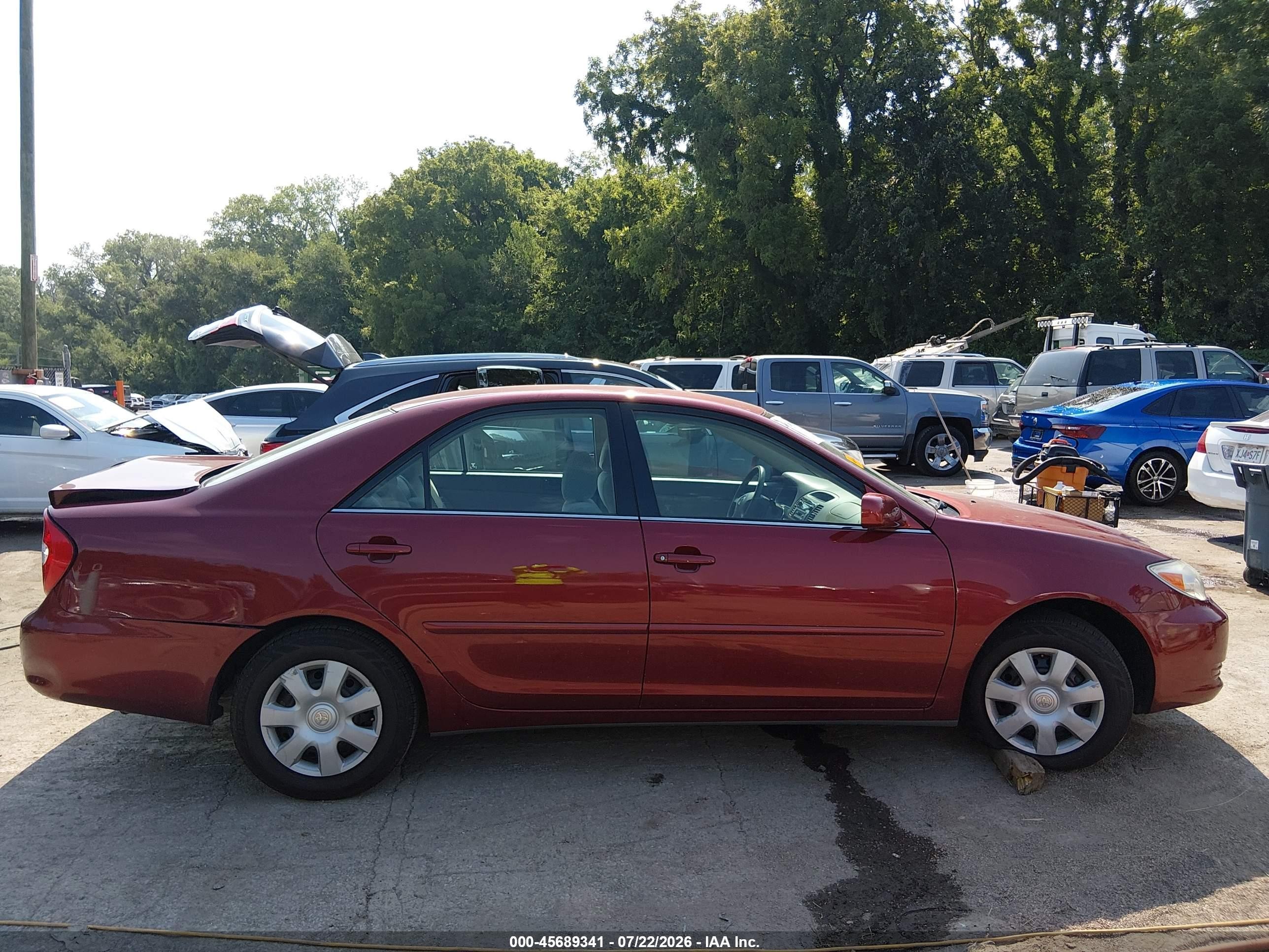 2003 Toyota Camry Le Red vin: 4T1BE32KX3U241941