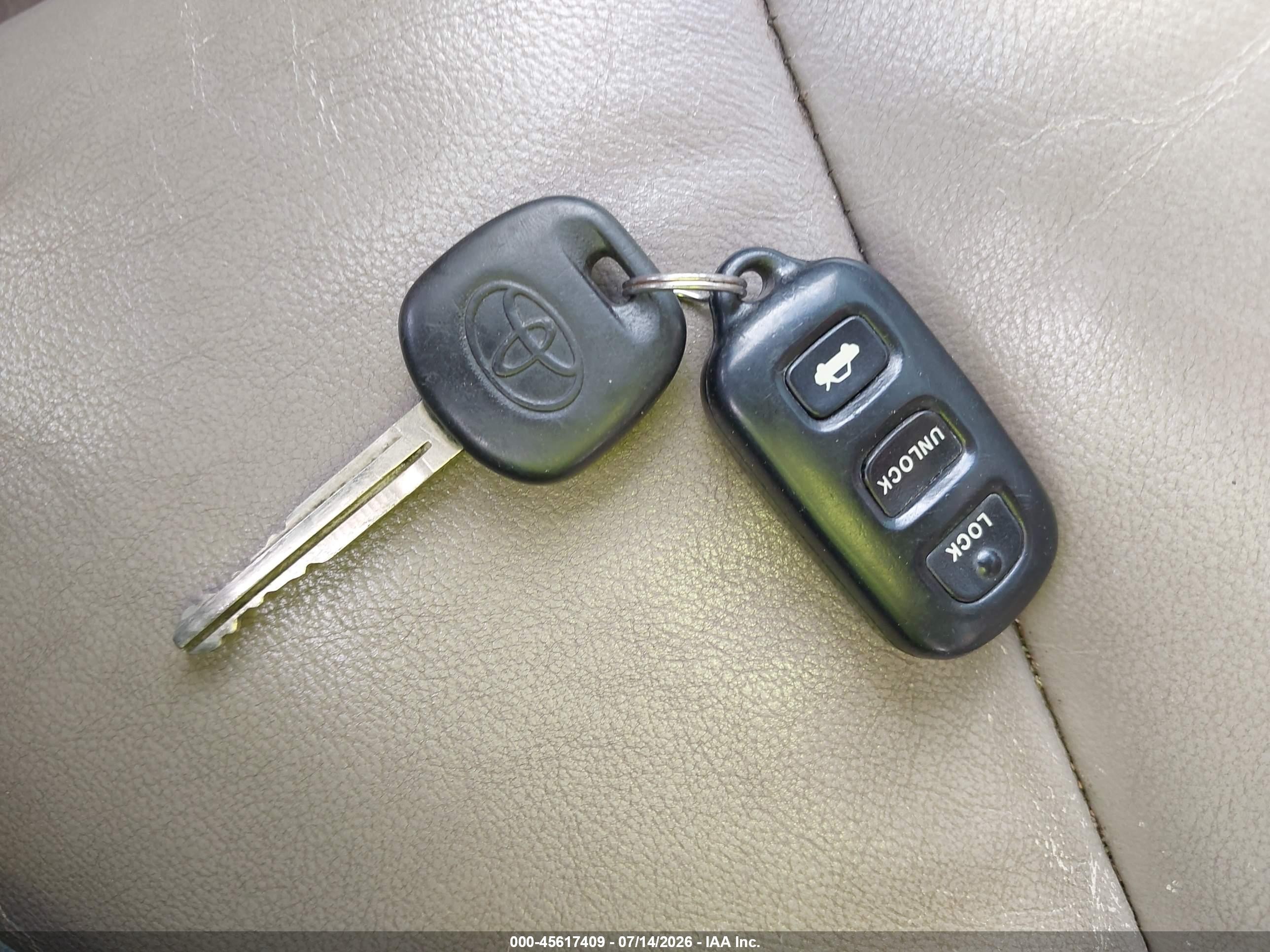 2003 Toyota Camry Xle Brown vin: 4T1BE32KX3U249182