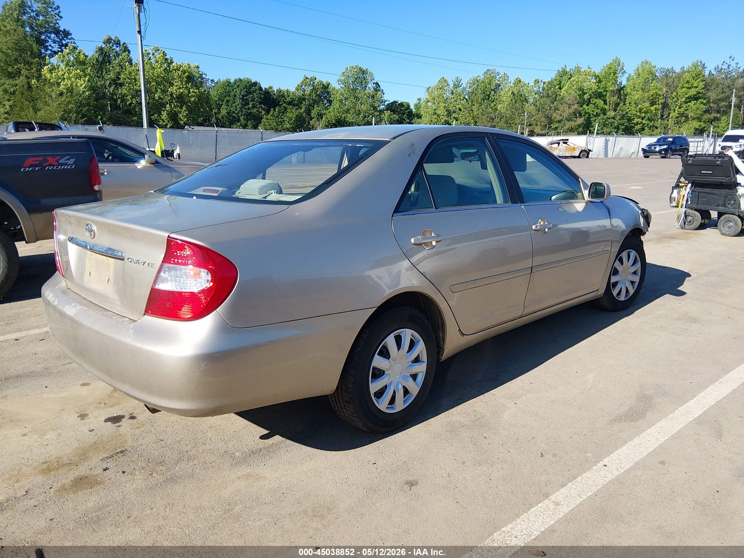 2003 Toyota Camry Le Tan vin: 4T1BE32KX3U659710