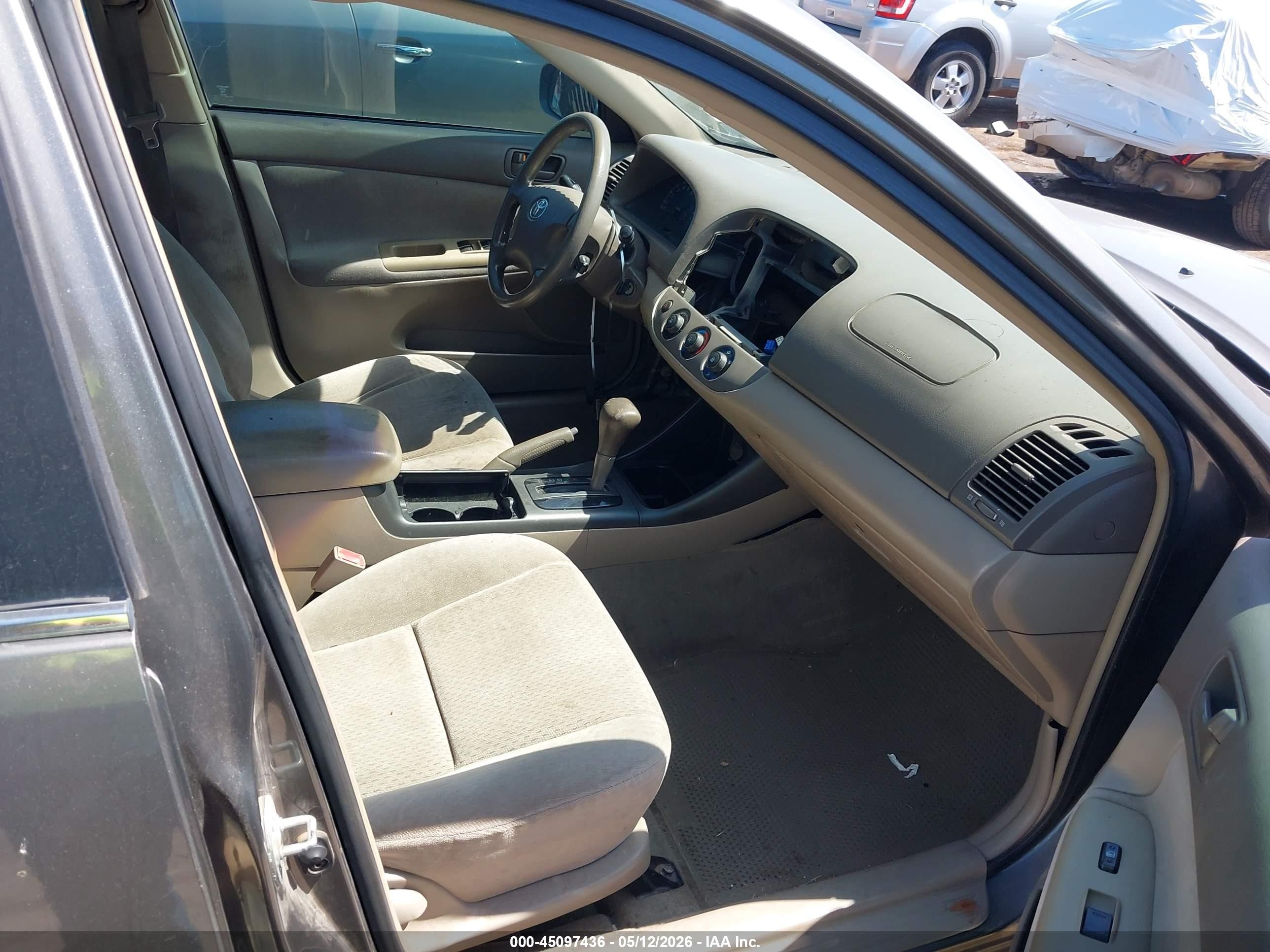 2003 Toyota Camry Le Gray vin: 4T1BE32KX3U678919