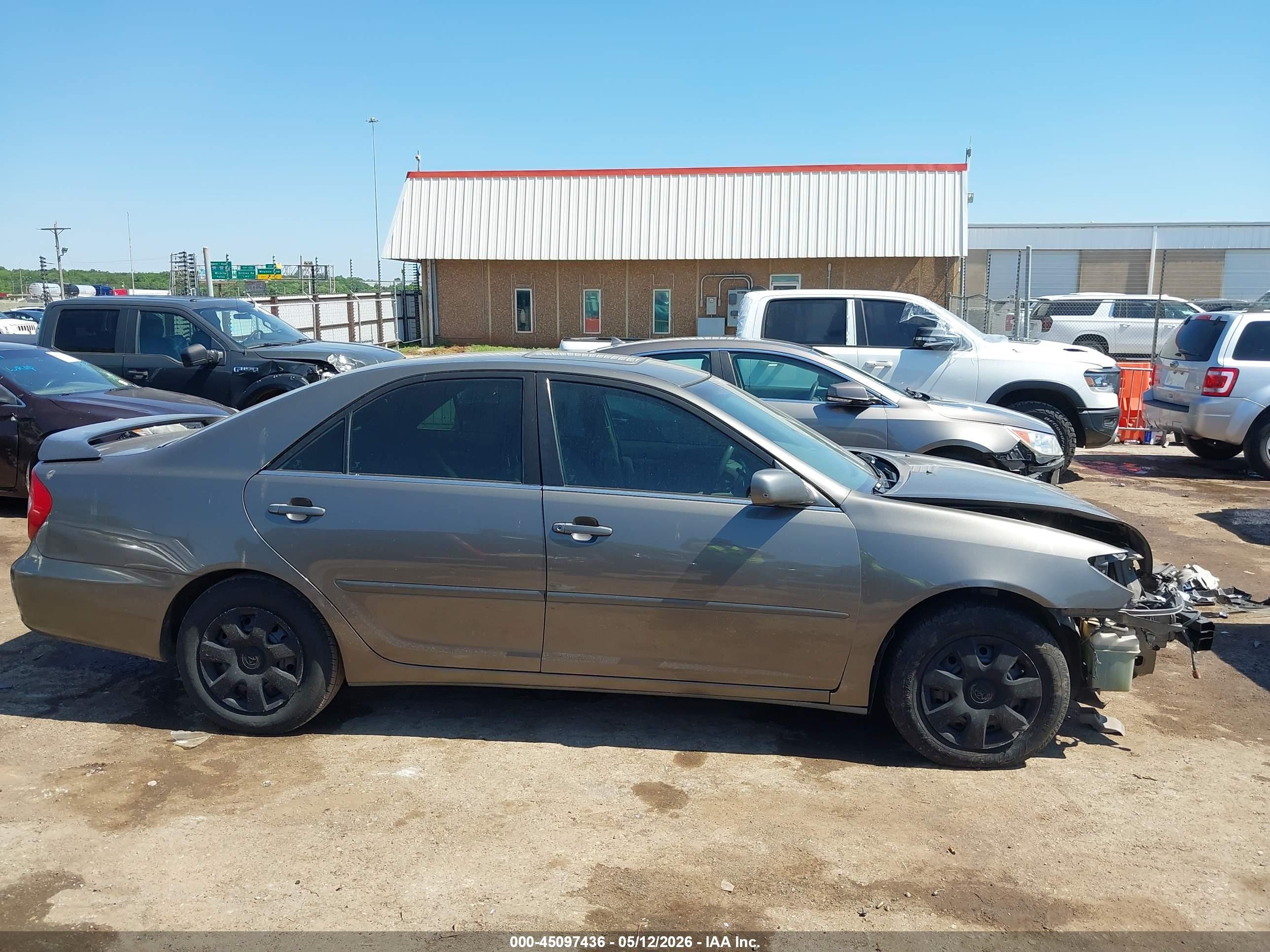 2003 Toyota Camry Le Gray vin: 4T1BE32KX3U678919