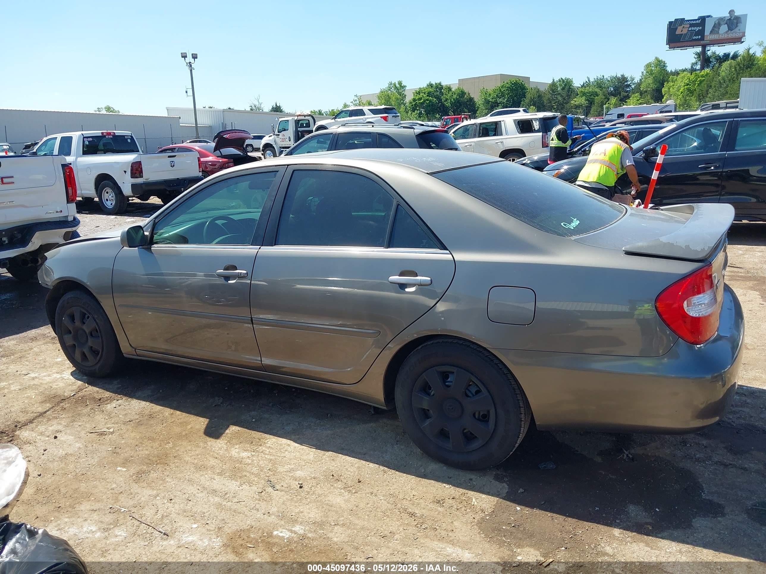 2003 Toyota Camry Le Gray vin: 4T1BE32KX3U678919