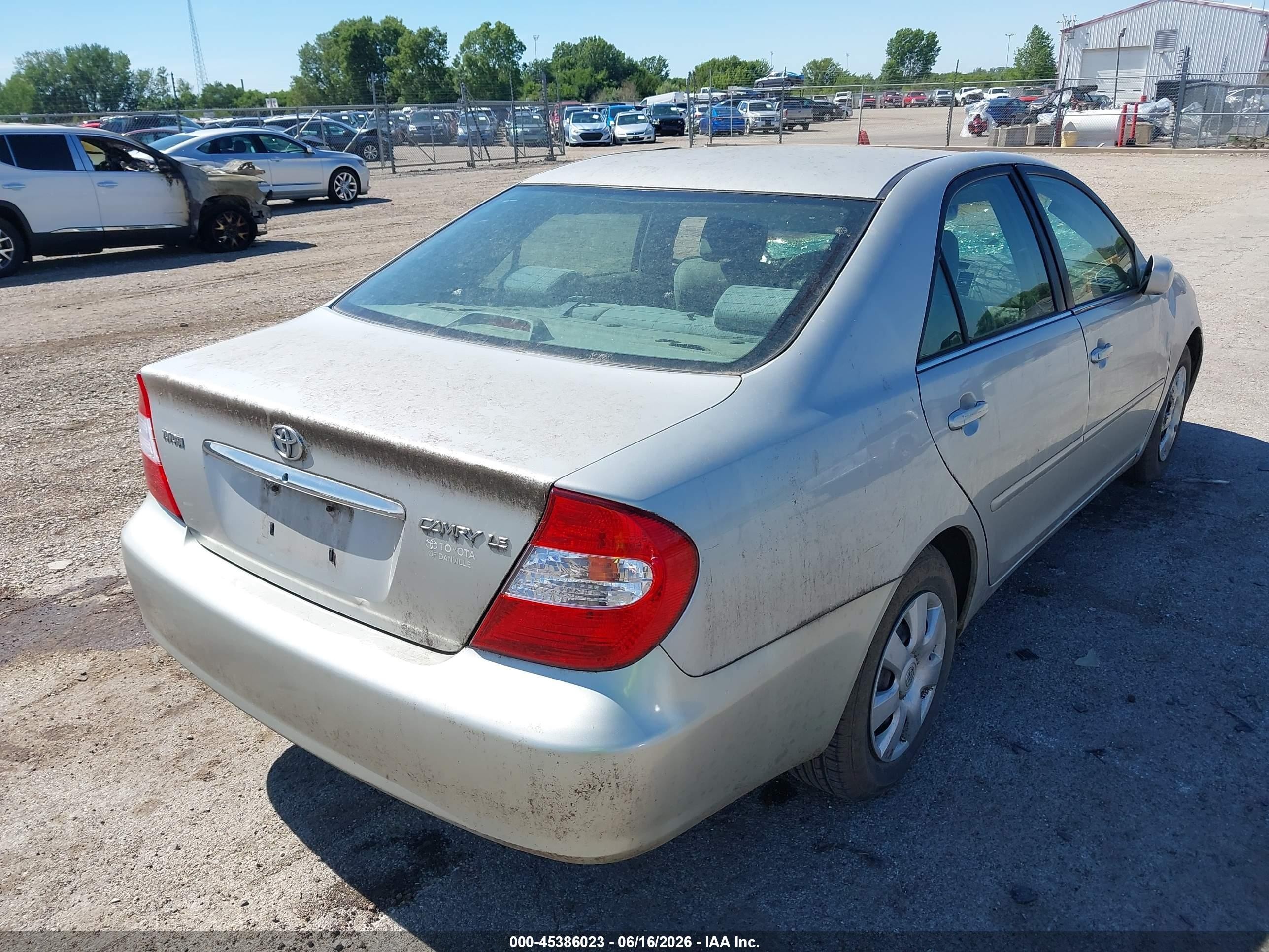 2003 Toyota Camry Le Silver vin: 4T1BE32KX3U686017