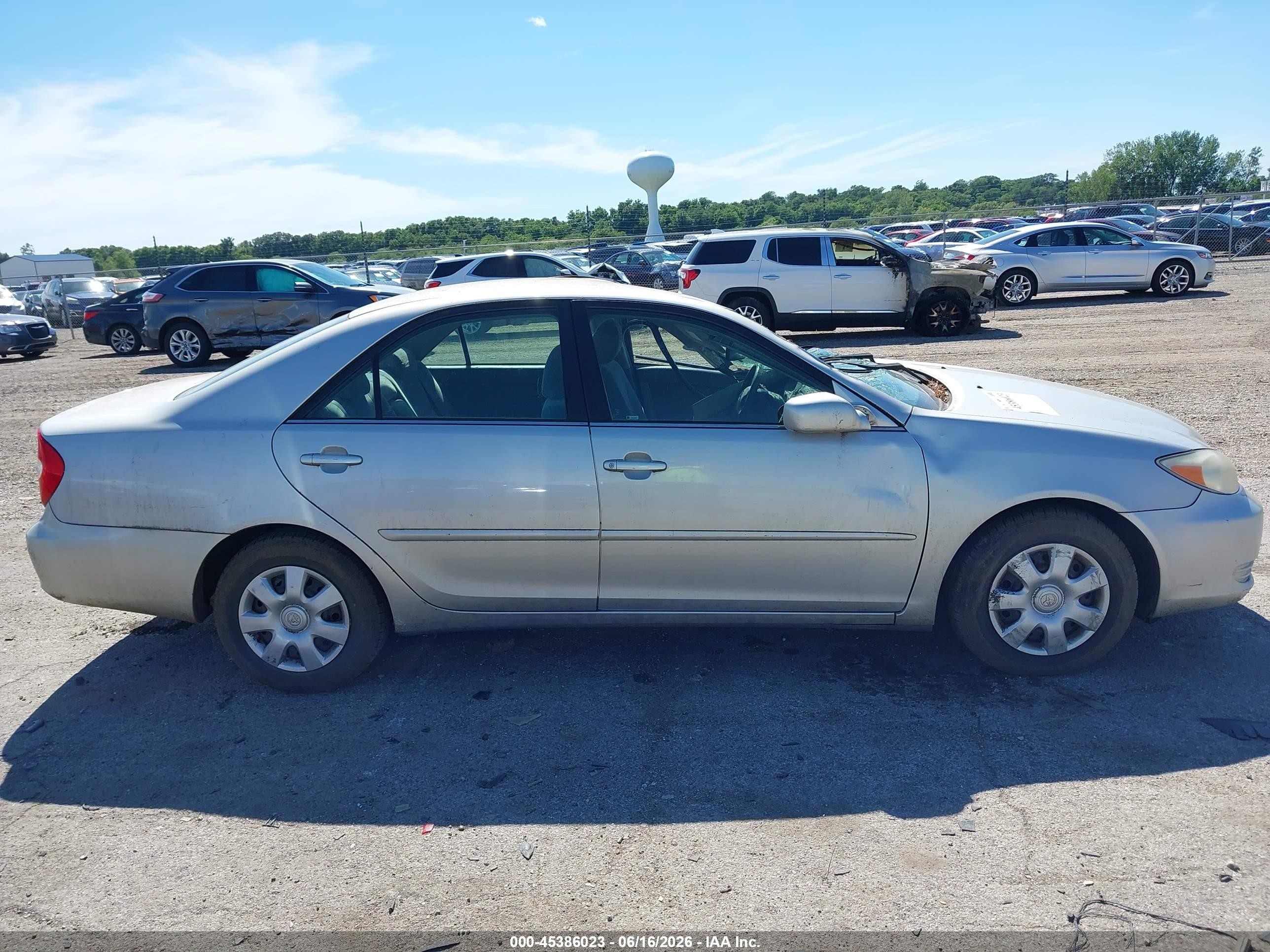 2003 Toyota Camry Le Silver vin: 4T1BE32KX3U686017