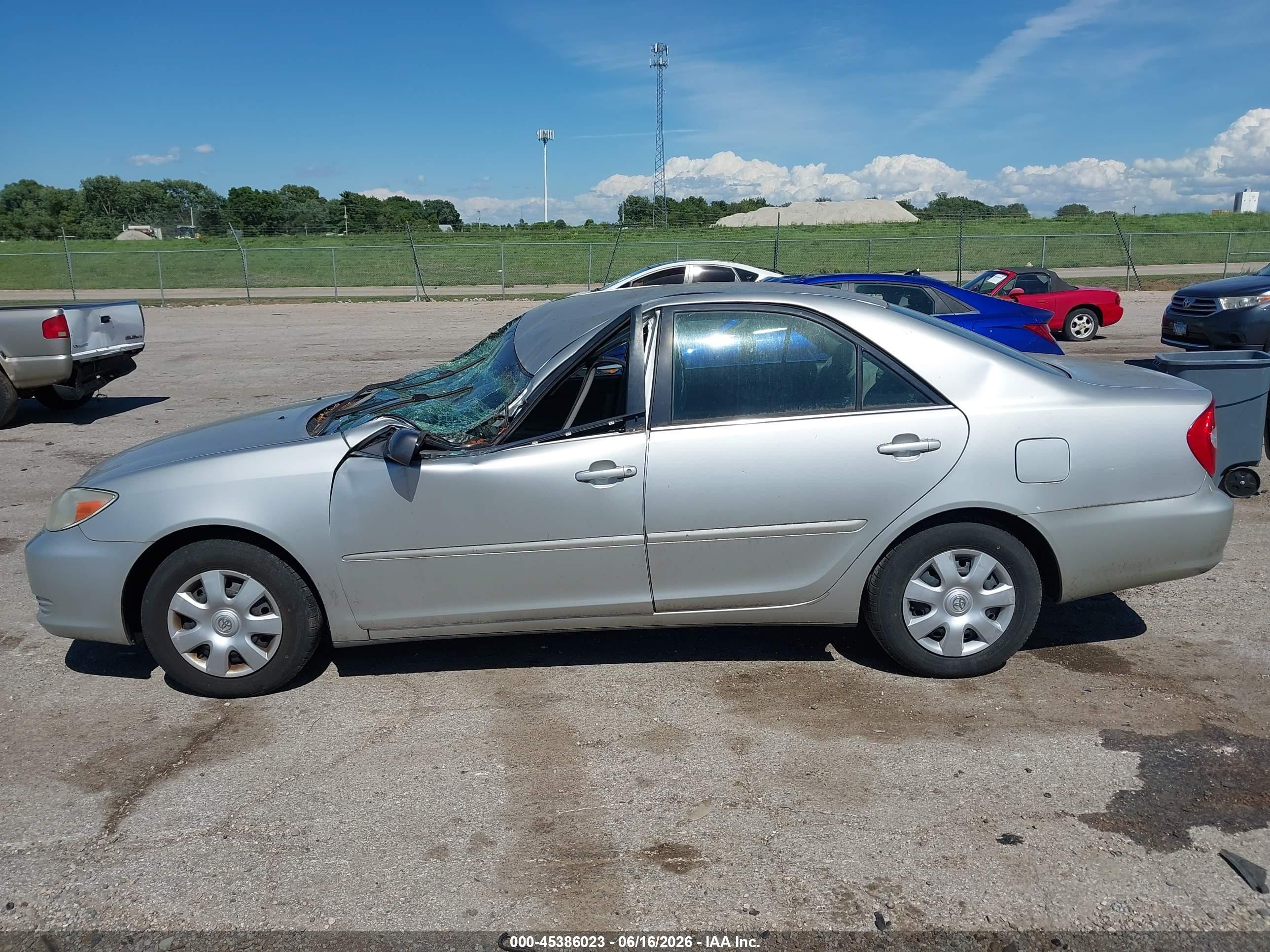2003 Toyota Camry Le Silver vin: 4T1BE32KX3U686017