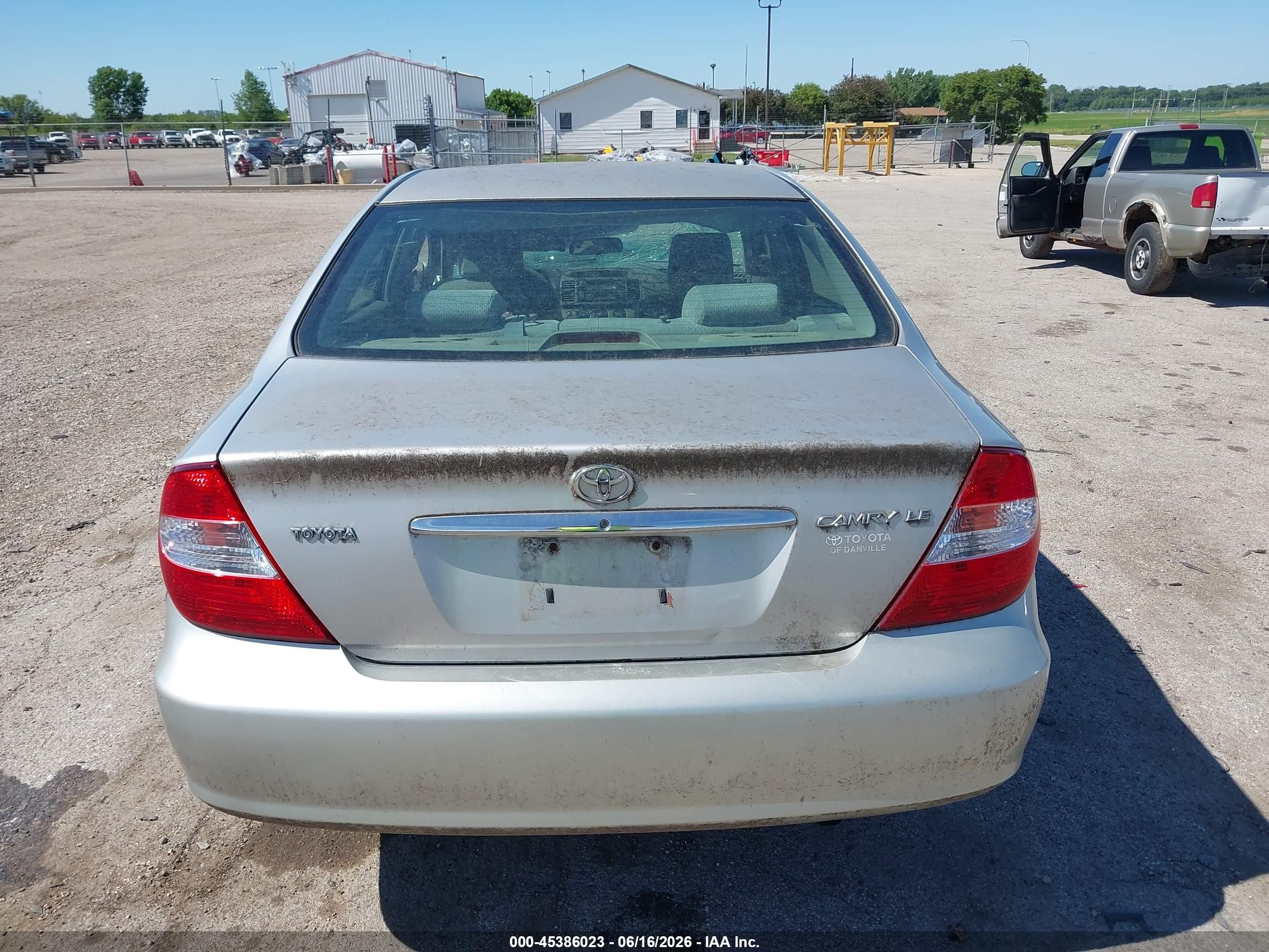 2003 Toyota Camry Le Silver vin: 4T1BE32KX3U686017