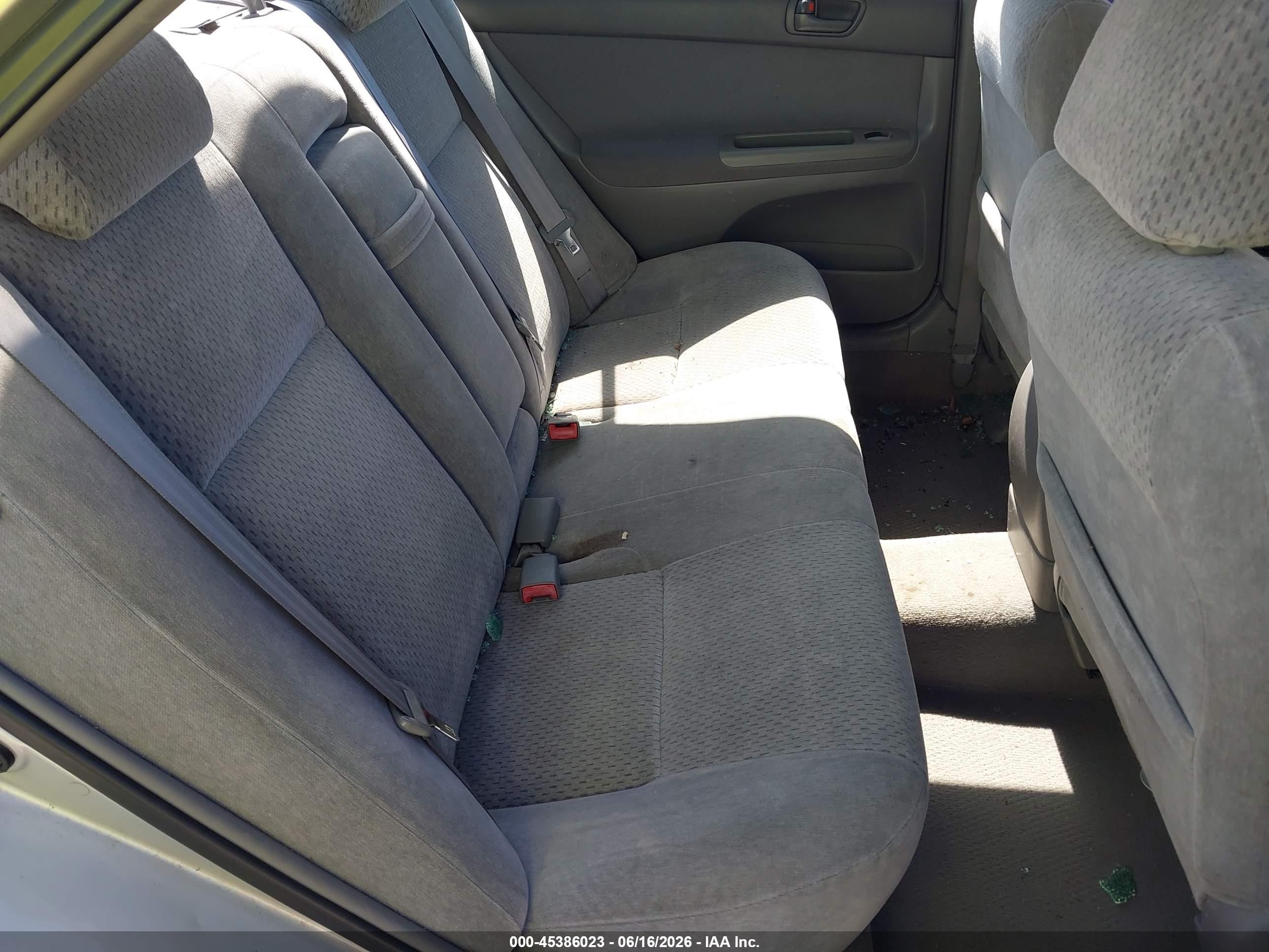 2003 Toyota Camry Le Silver vin: 4T1BE32KX3U686017