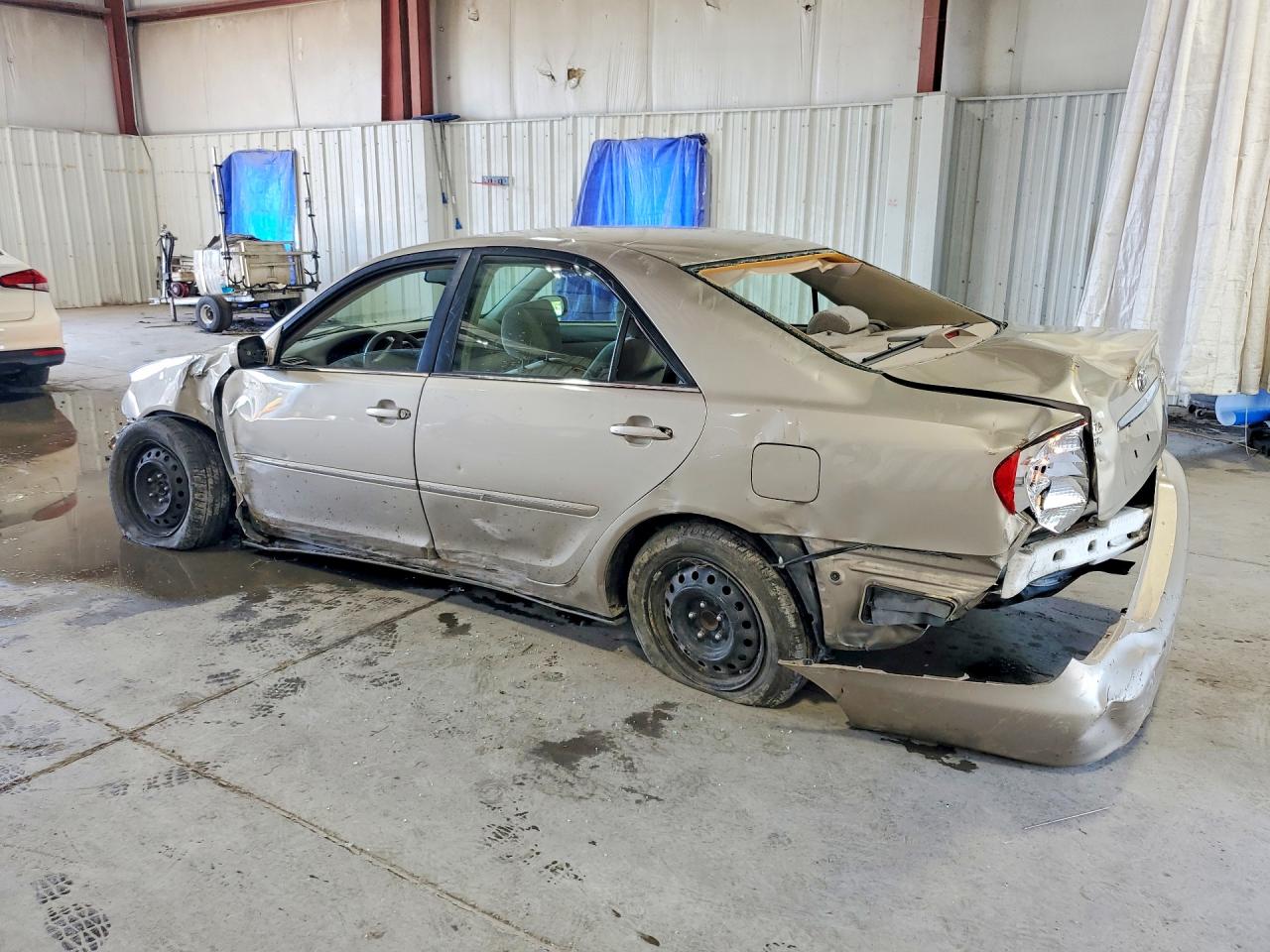 2003 Toyota Camry Xle Gold vin: 4T1BE32KX3U750296