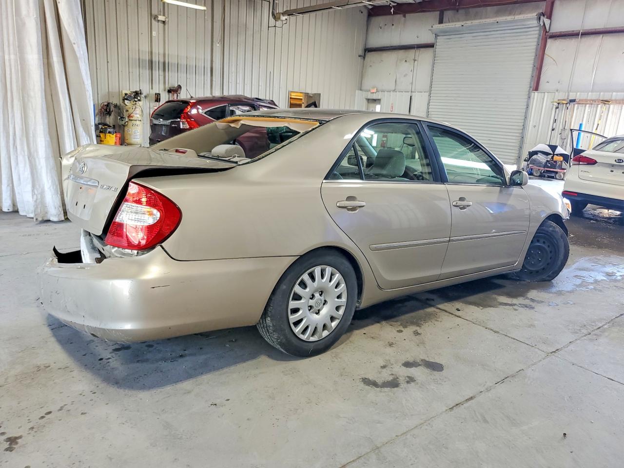 2003 Toyota Camry Xle Gold vin: 4T1BE32KX3U750296