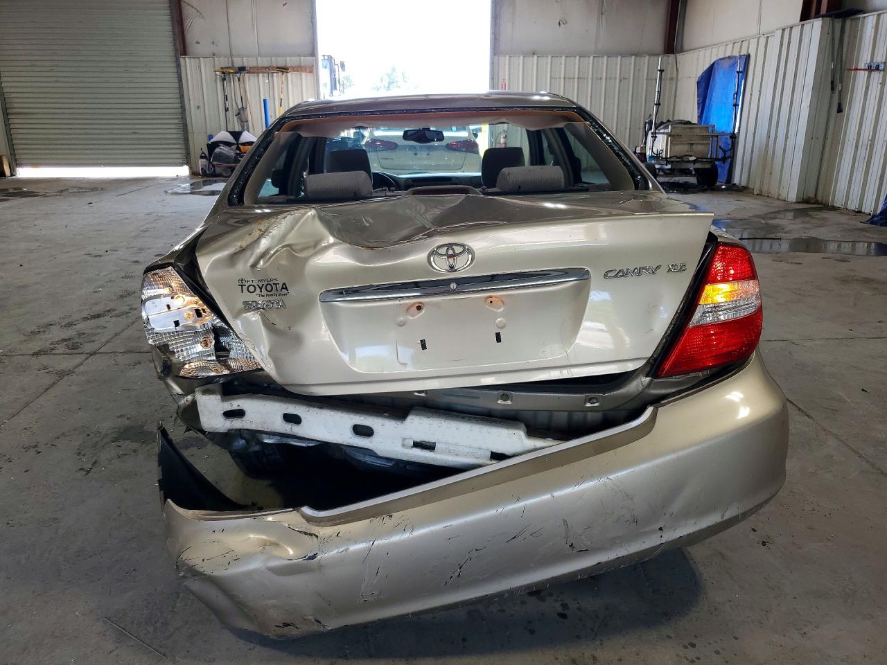 2003 Toyota Camry Xle Gold vin: 4T1BE32KX3U750296
