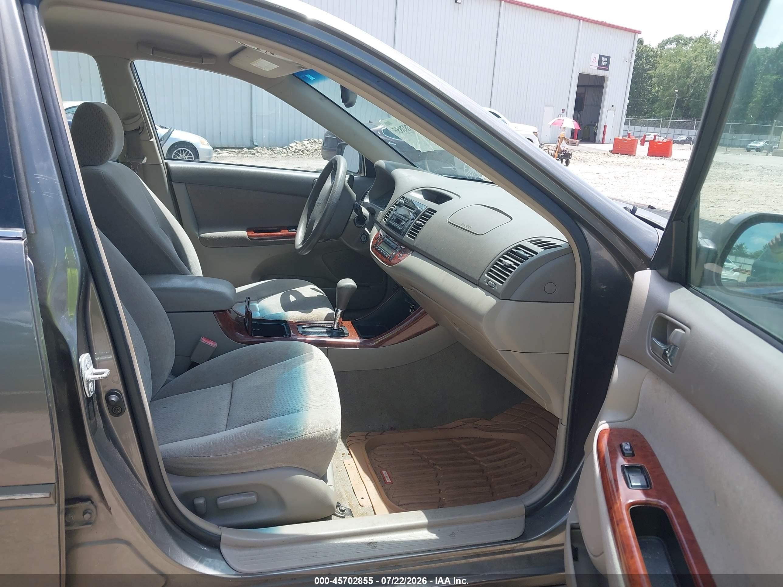 2003 Toyota Camry Xle Beige vin: 4T1BE32KX3U779104