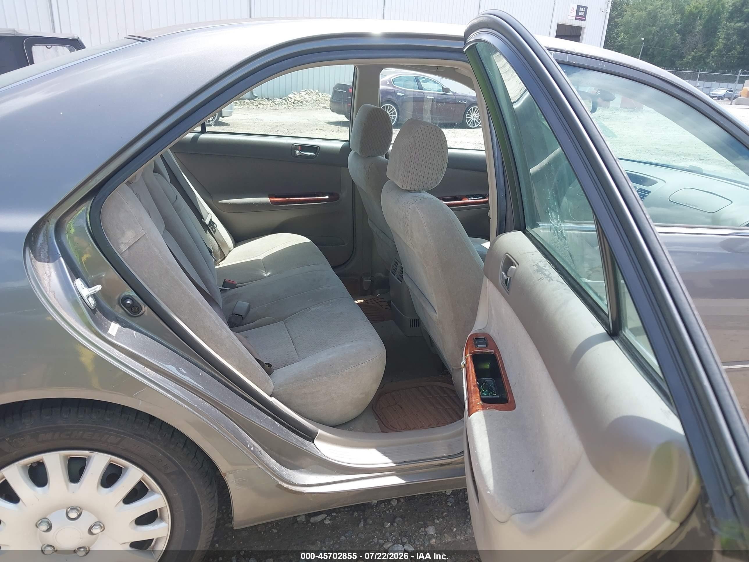 2003 Toyota Camry Xle Beige vin: 4T1BE32KX3U779104