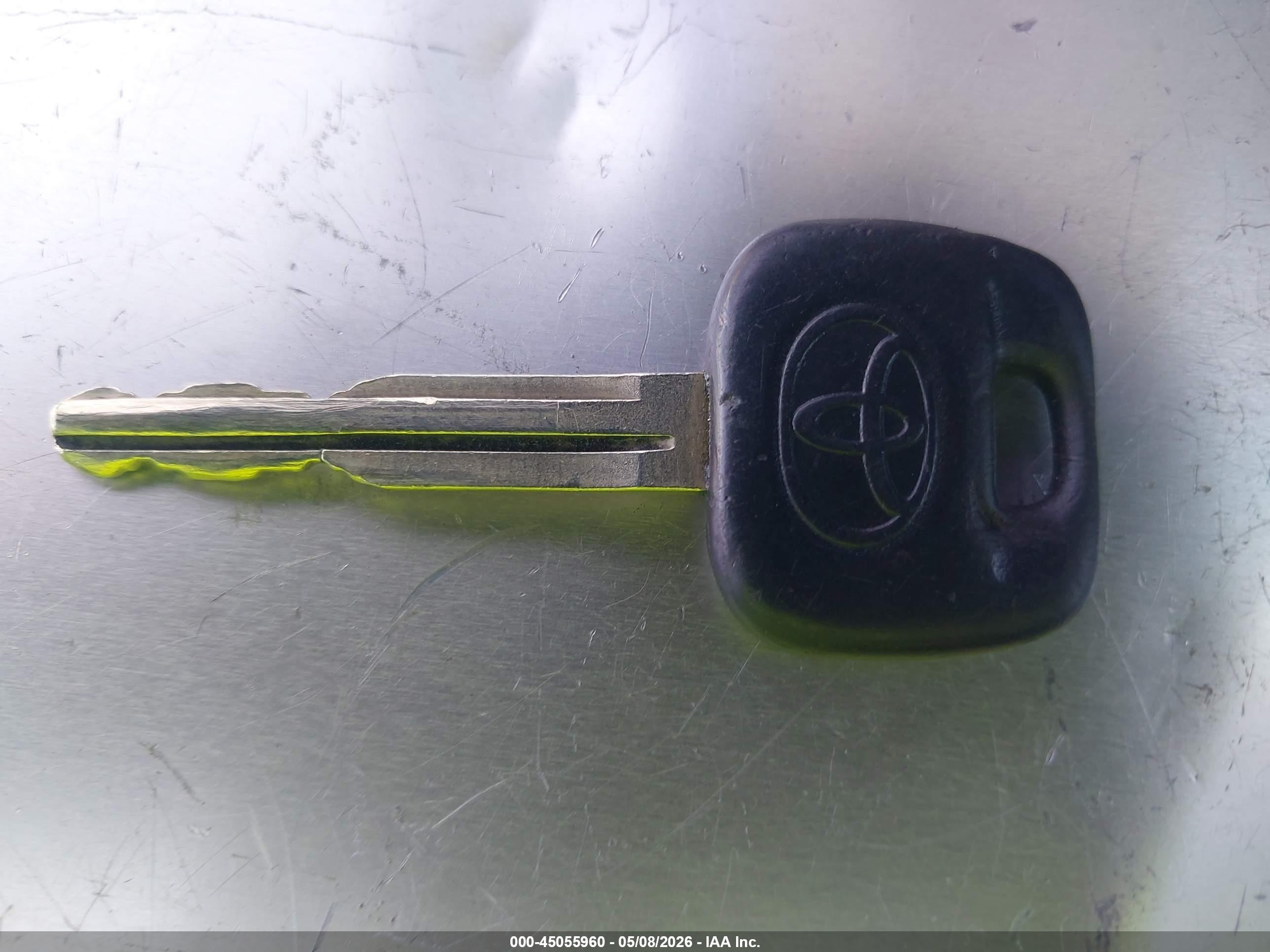 2004 Toyota Camry Le Зеленый vin: 4T1BE32KX4U271183