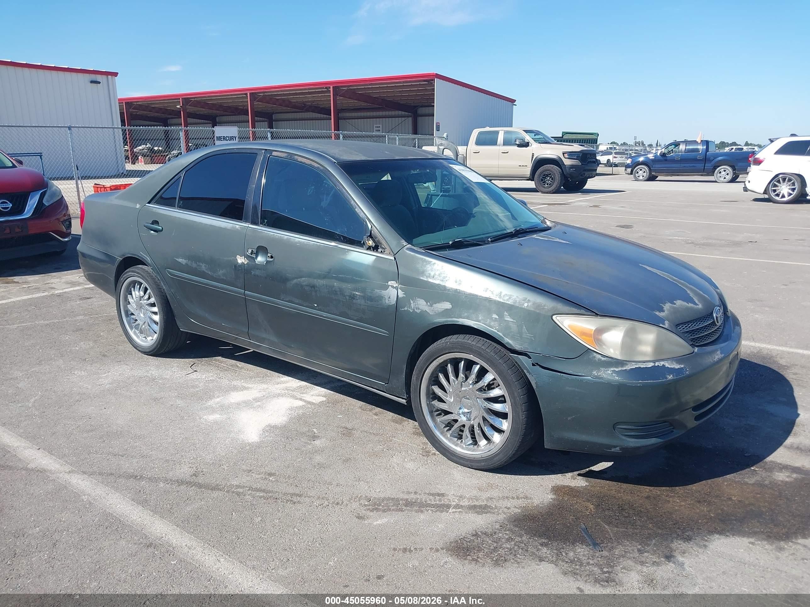 2004 Toyota Camry Le Зеленый vin: 4T1BE32KX4U271183