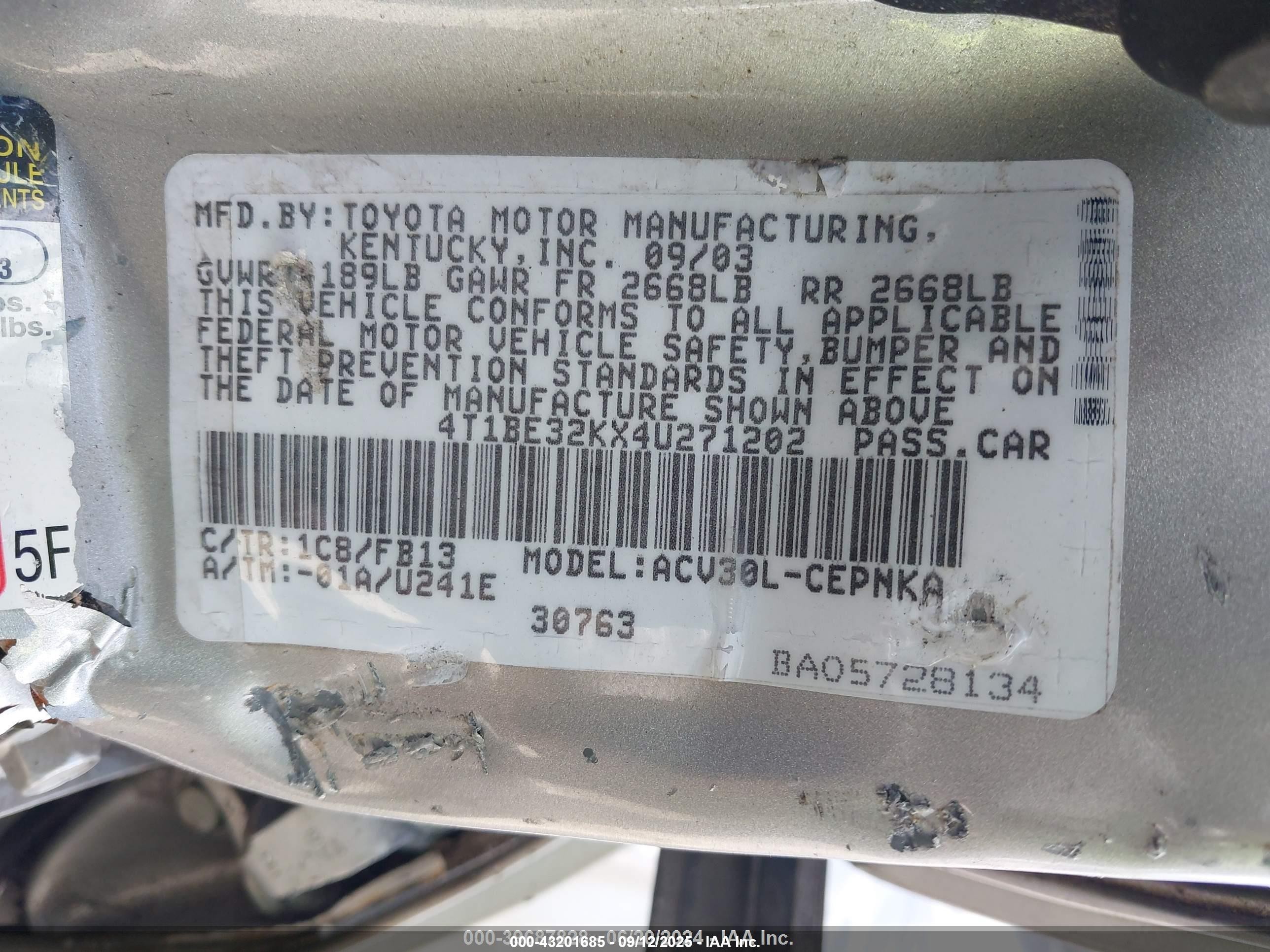 2004 Toyota Camry Le Silver vin: 4T1BE32KX4U271202