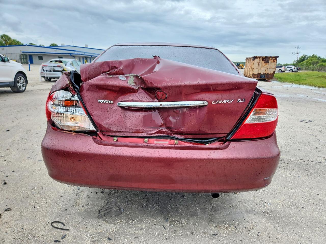 2004 Toyota Camry Xle Red vin: 4T1BE32KX4U282023