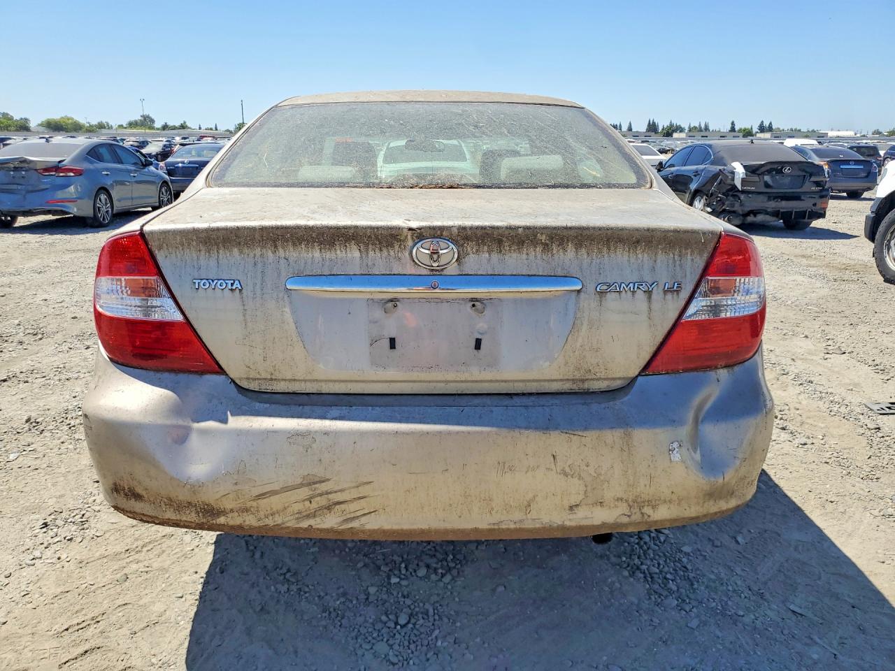 2004 Toyota Camry Le Tan vin: 4T1BE32KX4U292356