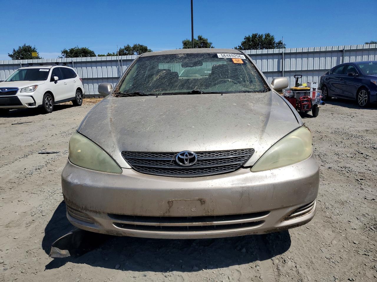 2004 Toyota Camry Le Tan vin: 4T1BE32KX4U292356