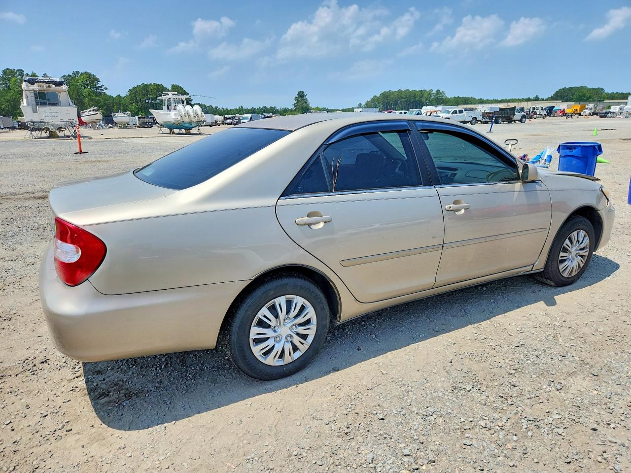 2004 Toyota Camry Le Tan vin: 4T1BE32KX4U292891