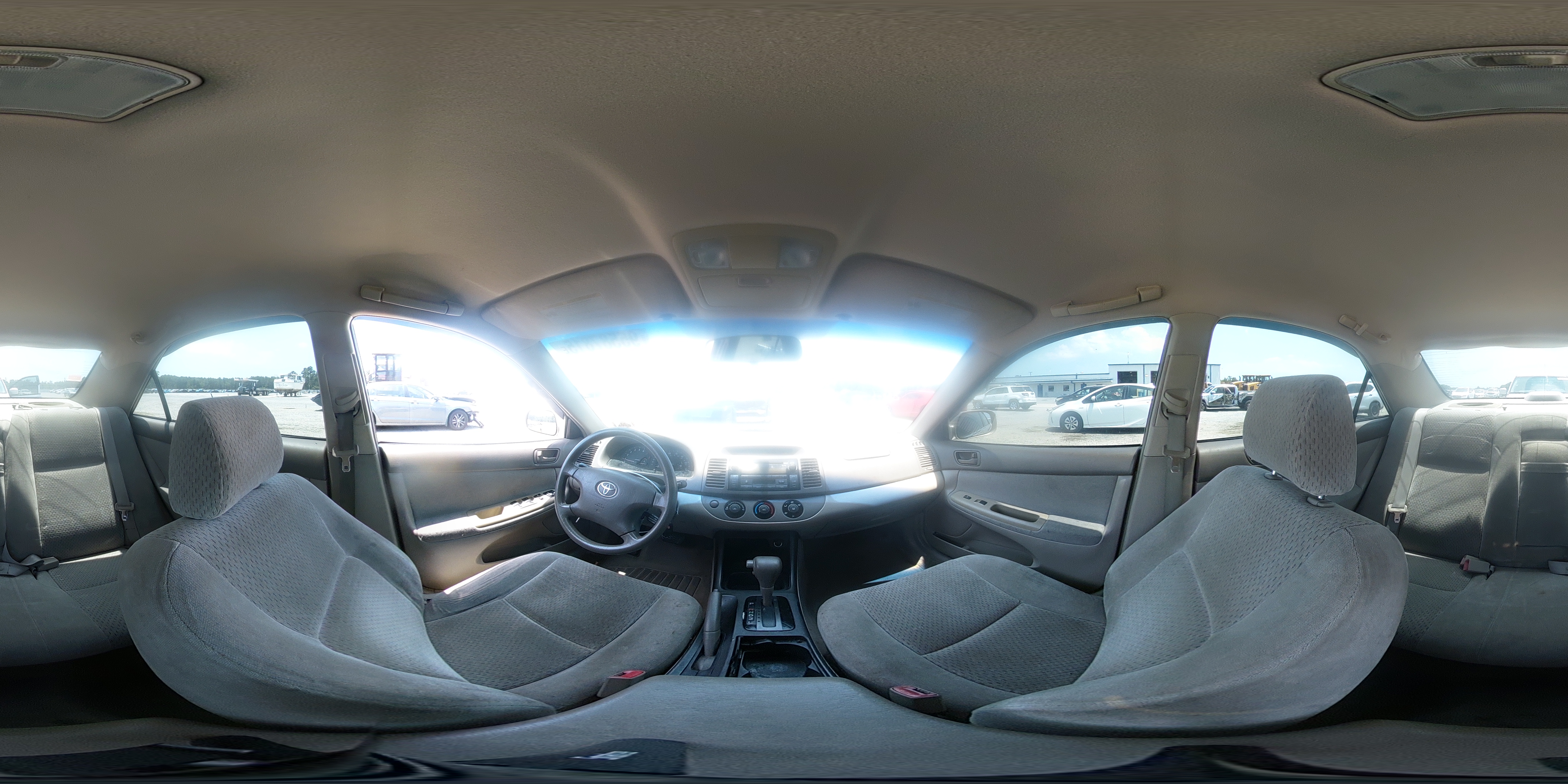 2004 Toyota Camry Le Tan vin: 4T1BE32KX4U292891