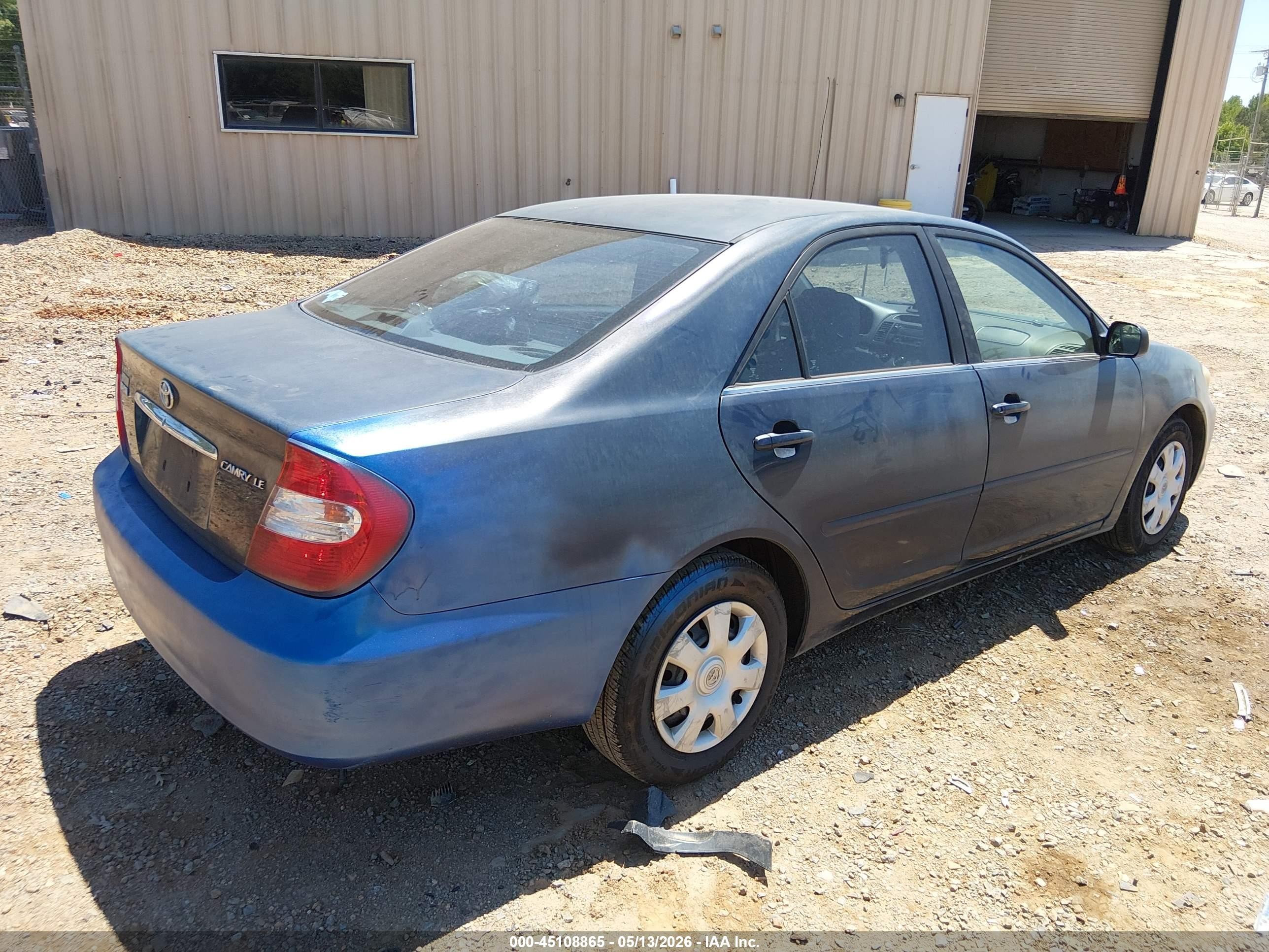 2004 Toyota Camry Le Blue vin: 4T1BE32KX4U299999