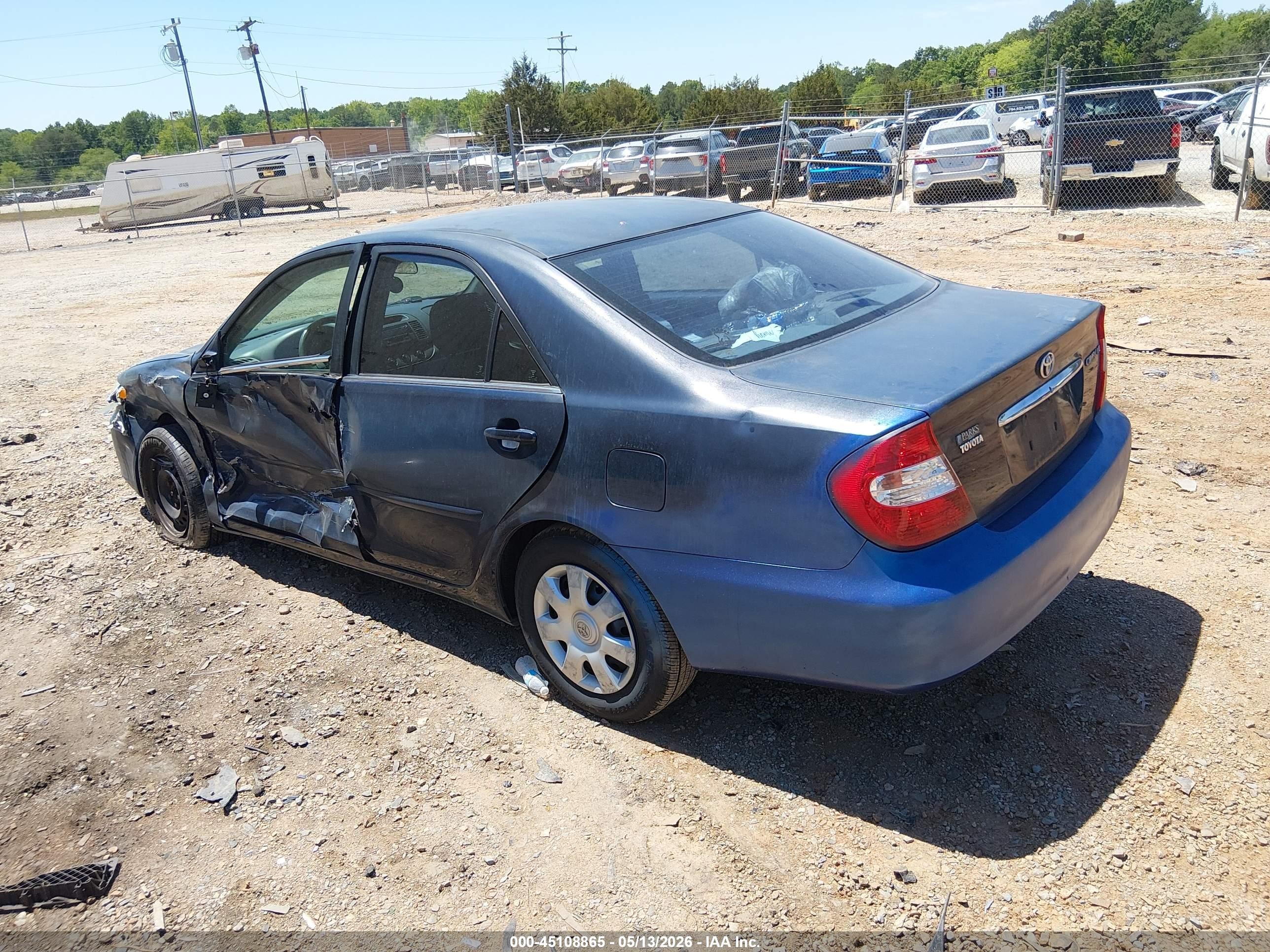 2004 Toyota Camry Le Blue vin: 4T1BE32KX4U299999
