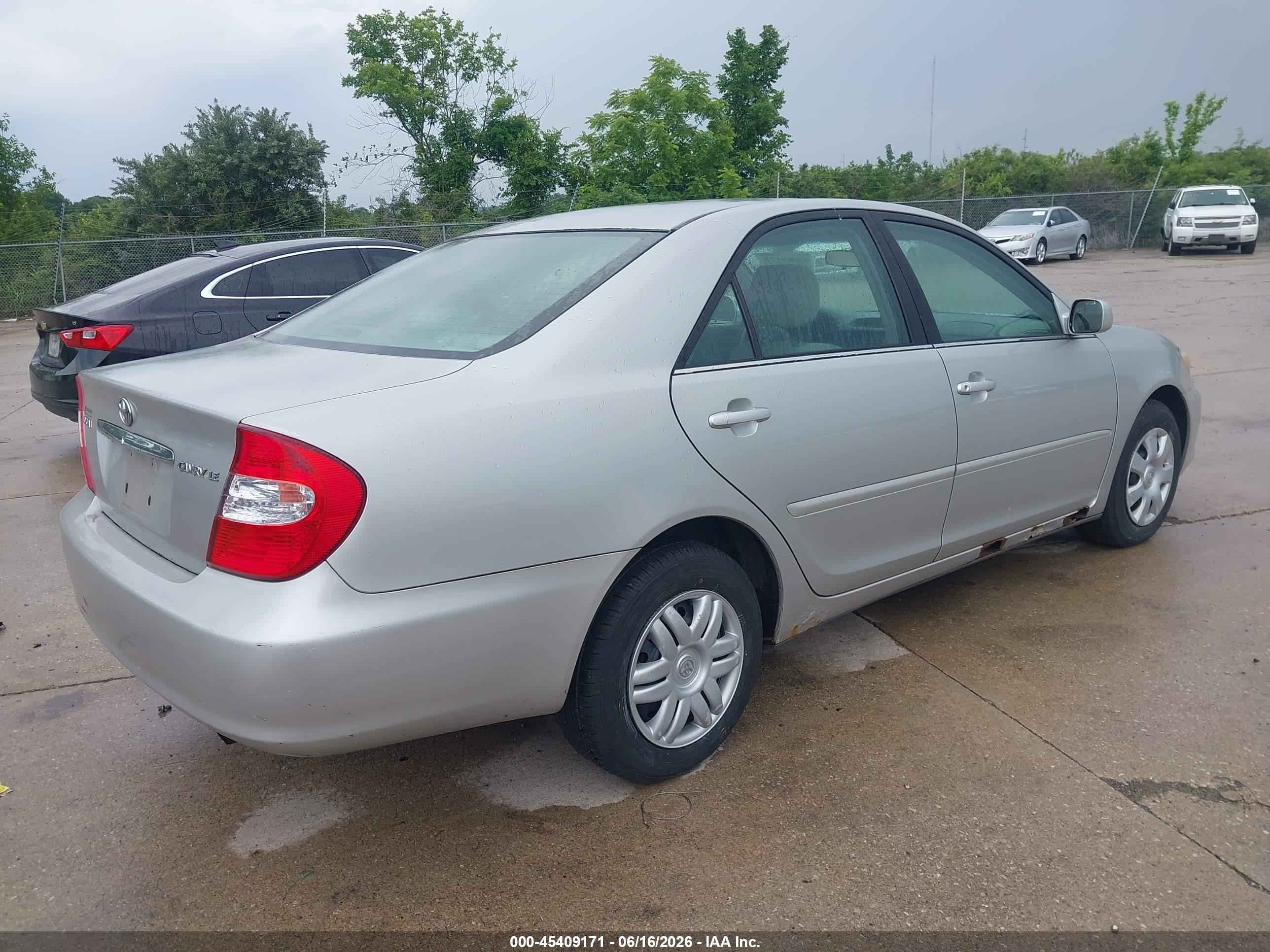 2004 Toyota Camry Le Серебряный vin: 4T1BE32KX4U313027