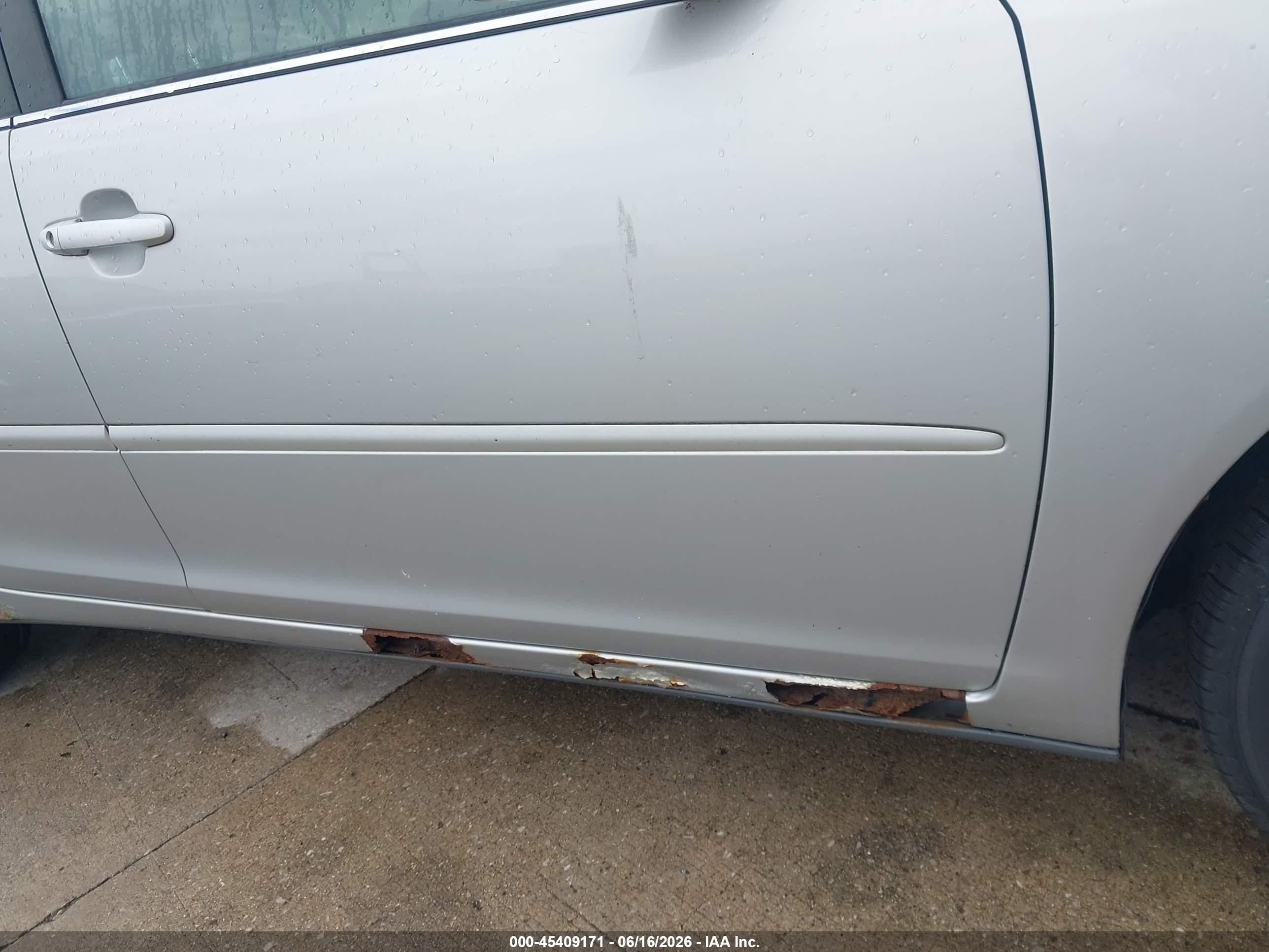 2004 Toyota Camry Le Серебряный vin: 4T1BE32KX4U313027