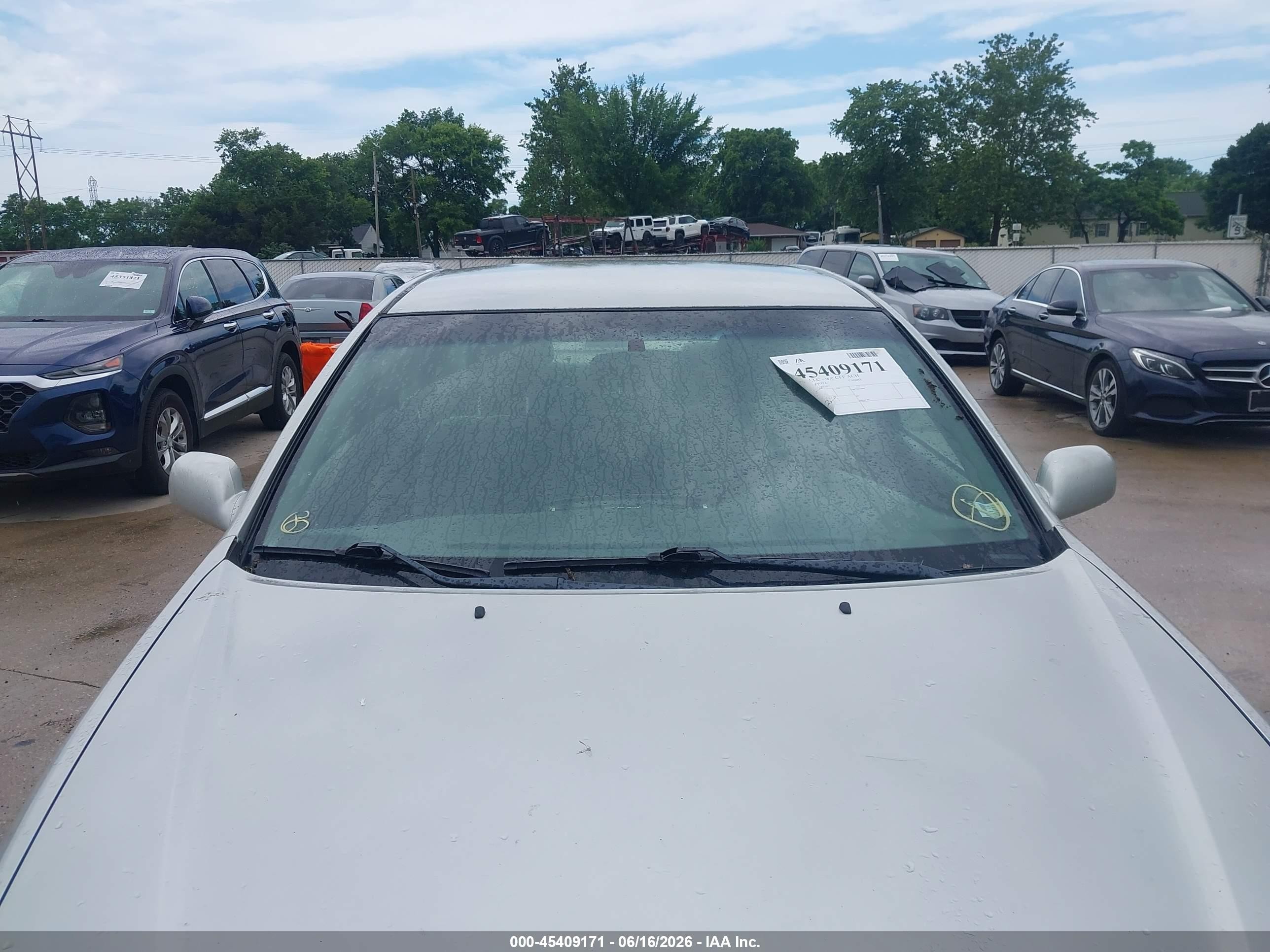 2004 Toyota Camry Le Серебряный vin: 4T1BE32KX4U313027
