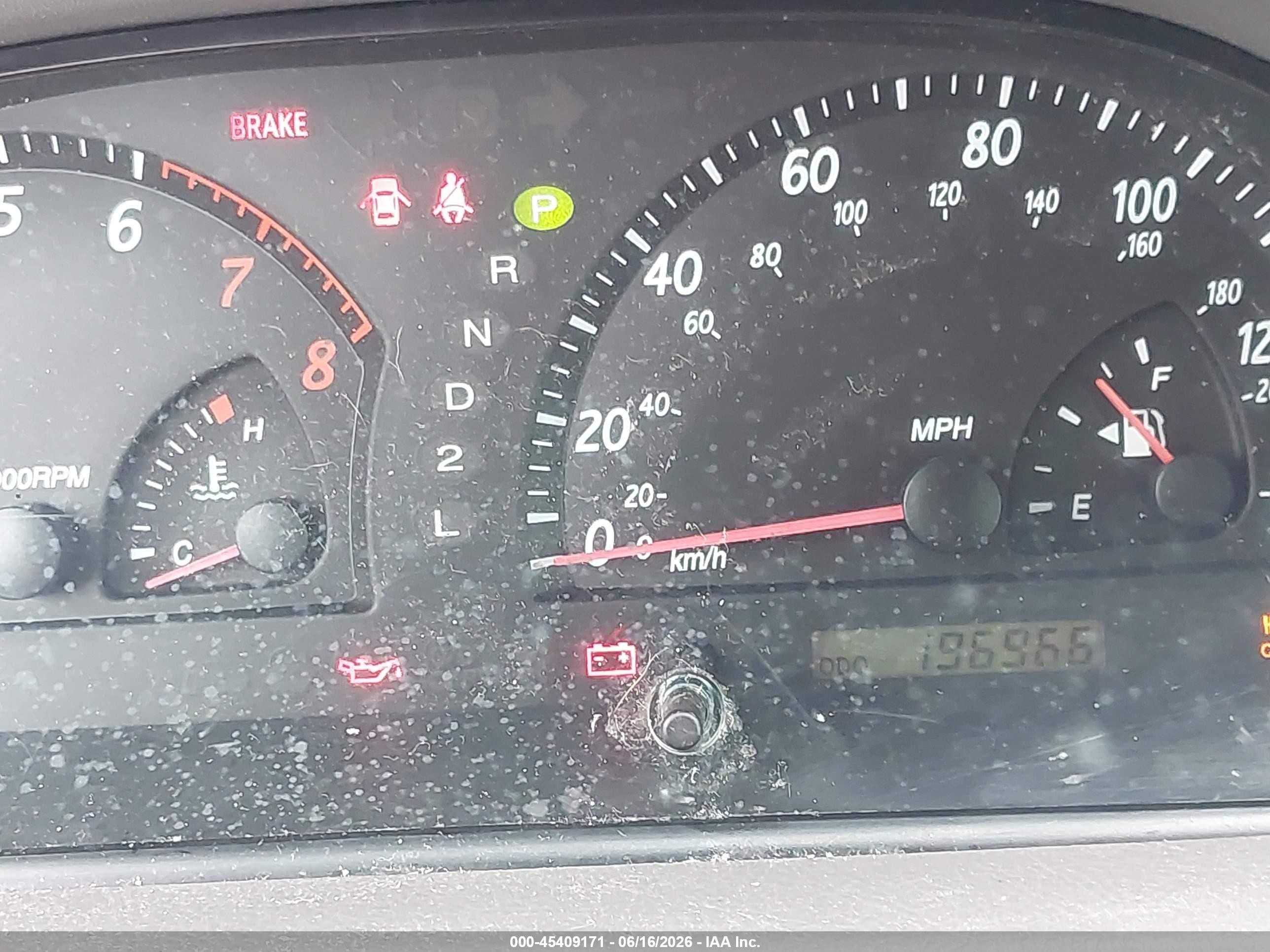 2004 Toyota Camry Le Серебряный vin: 4T1BE32KX4U313027