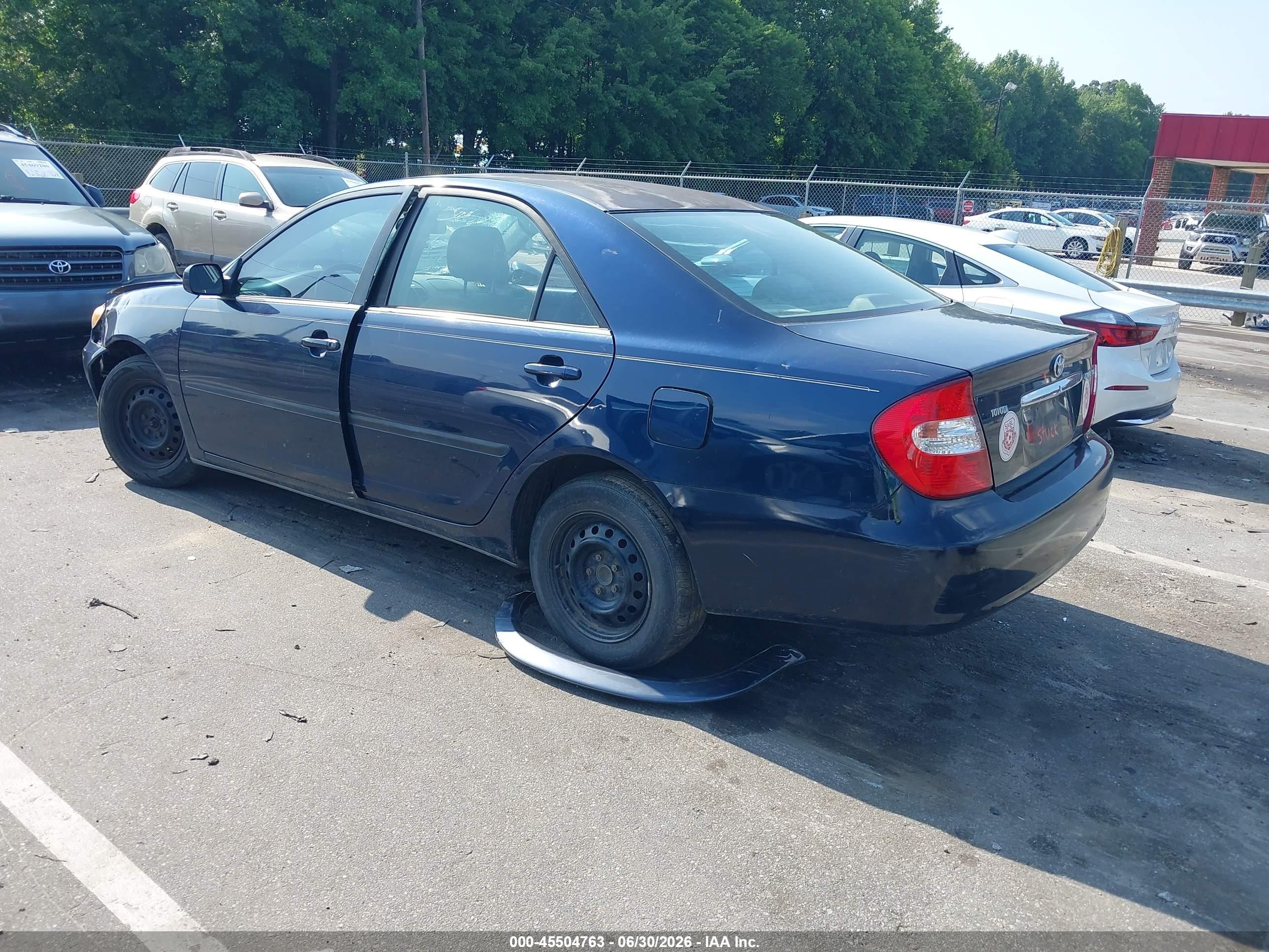 2004 Toyota Camry Le Blue vin: 4T1BE32KX4U314842