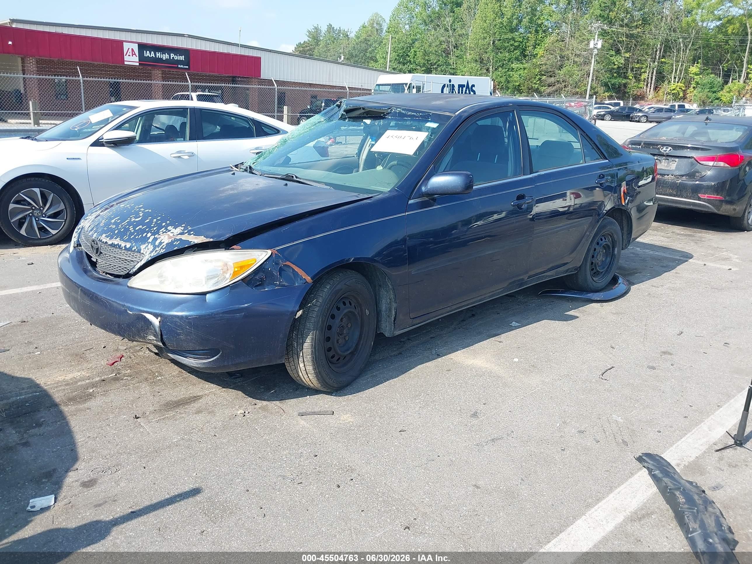 2004 Toyota Camry Le Blue vin: 4T1BE32KX4U314842