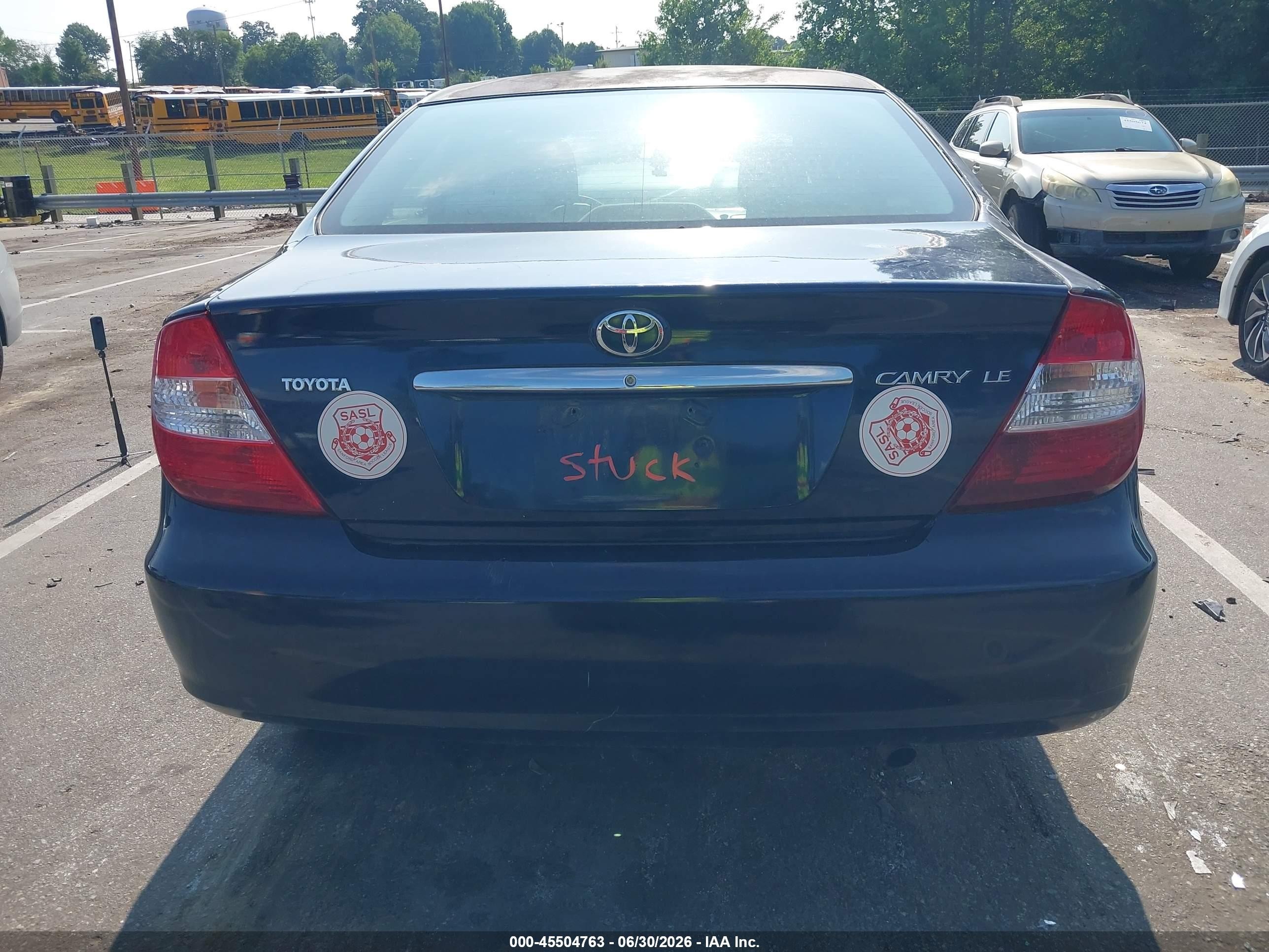 2004 Toyota Camry Le Blue vin: 4T1BE32KX4U314842