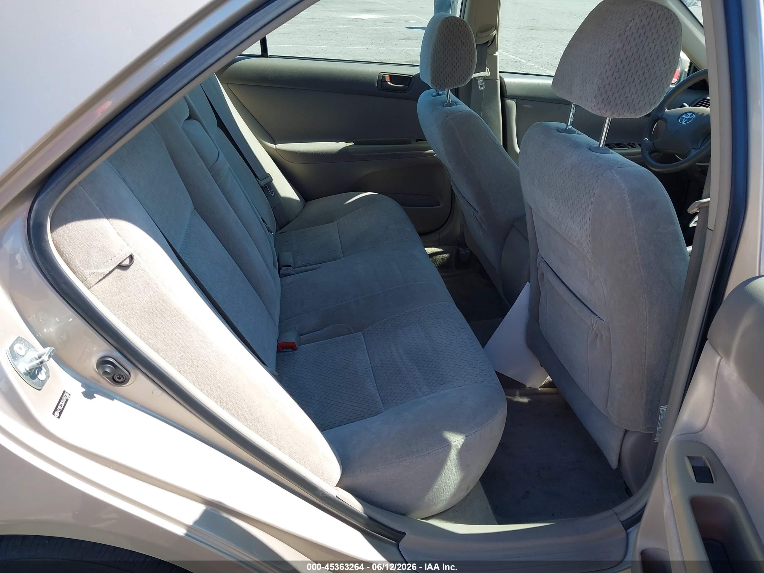 2004 Toyota Camry Le Бежевый vin: 4T1BE32KX4U347386