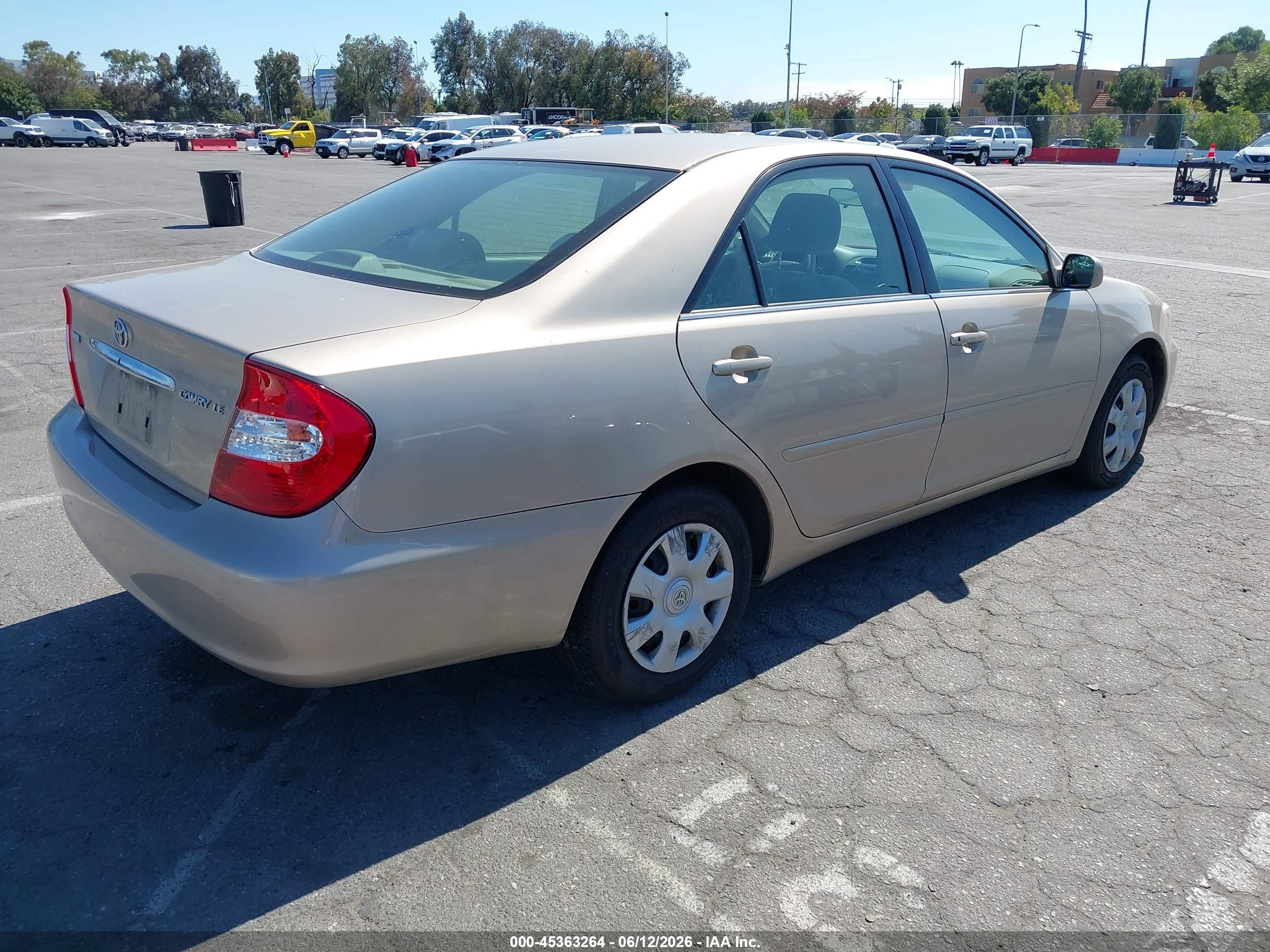2004 Toyota Camry Le Бежевый vin: 4T1BE32KX4U347386