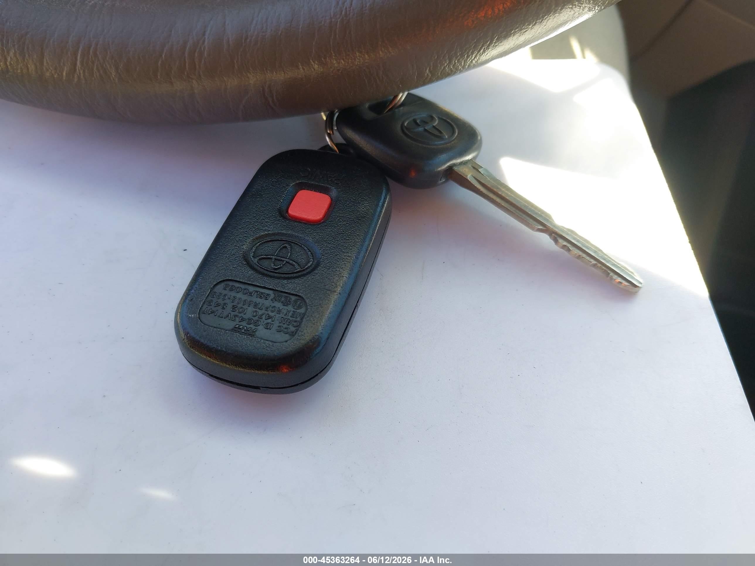 2004 Toyota Camry Le Бежевый vin: 4T1BE32KX4U347386