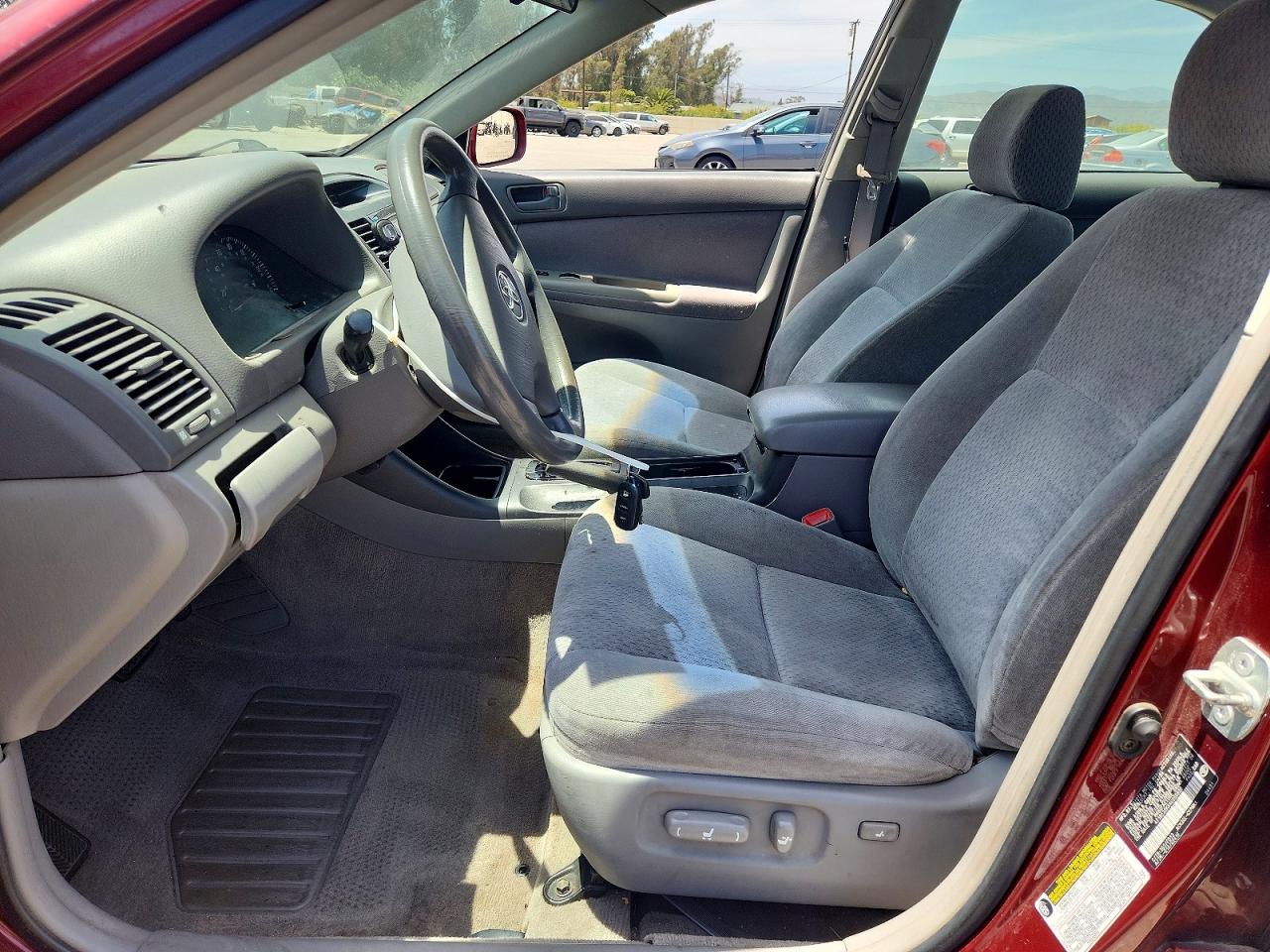 2004 Toyota Camry Le Burgundy vin: 4T1BE32KX4U350935