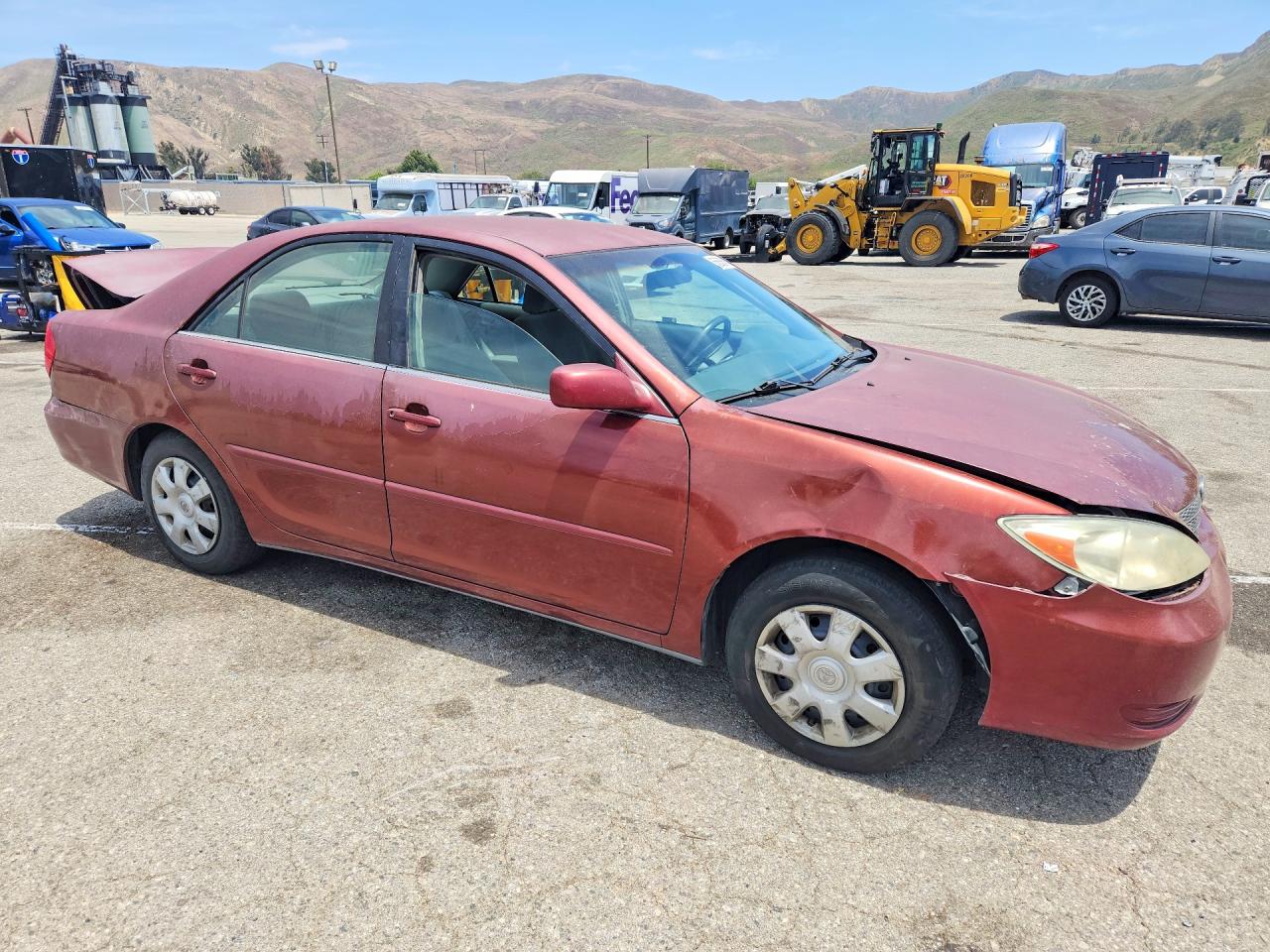 2004 Toyota Camry Le Burgundy vin: 4T1BE32KX4U350935