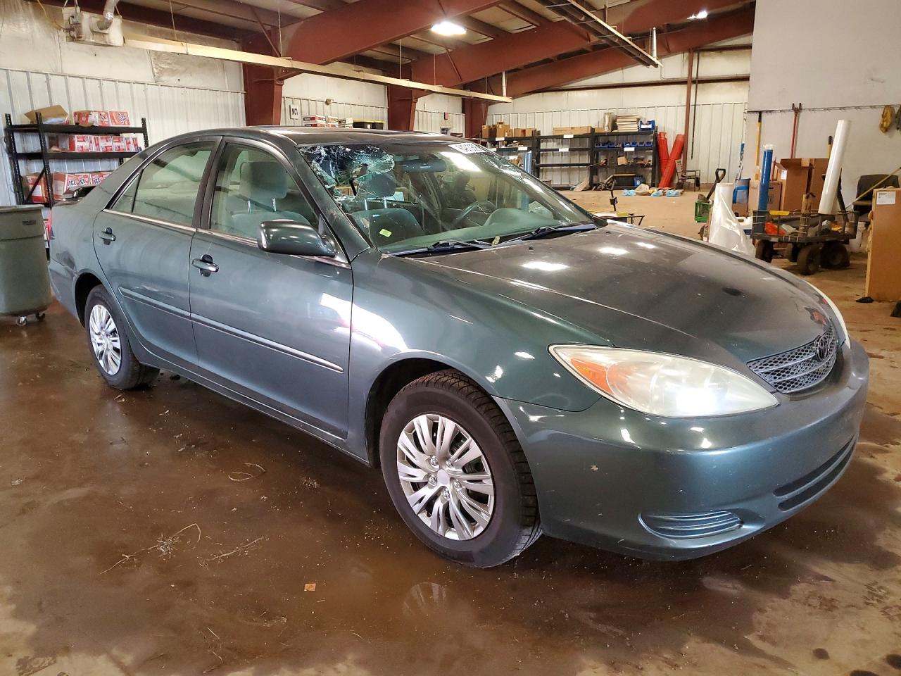 2004 Toyota Camry Le Green vin: 4T1BE32KX4U358582