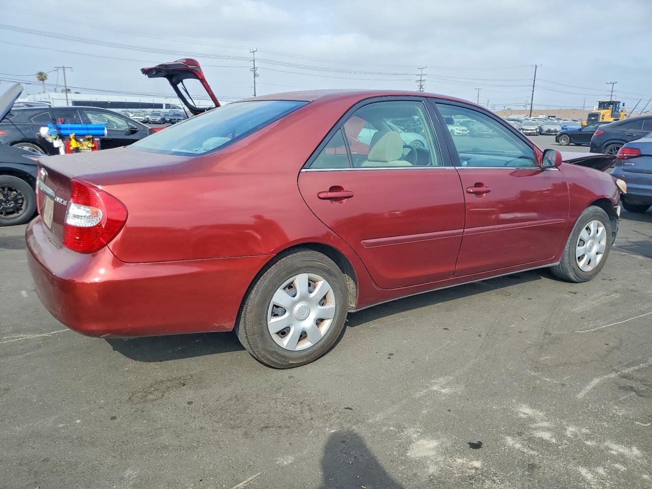 2004 Toyota Camry Le Бордовый vin: 4T1BE32KX4U369100